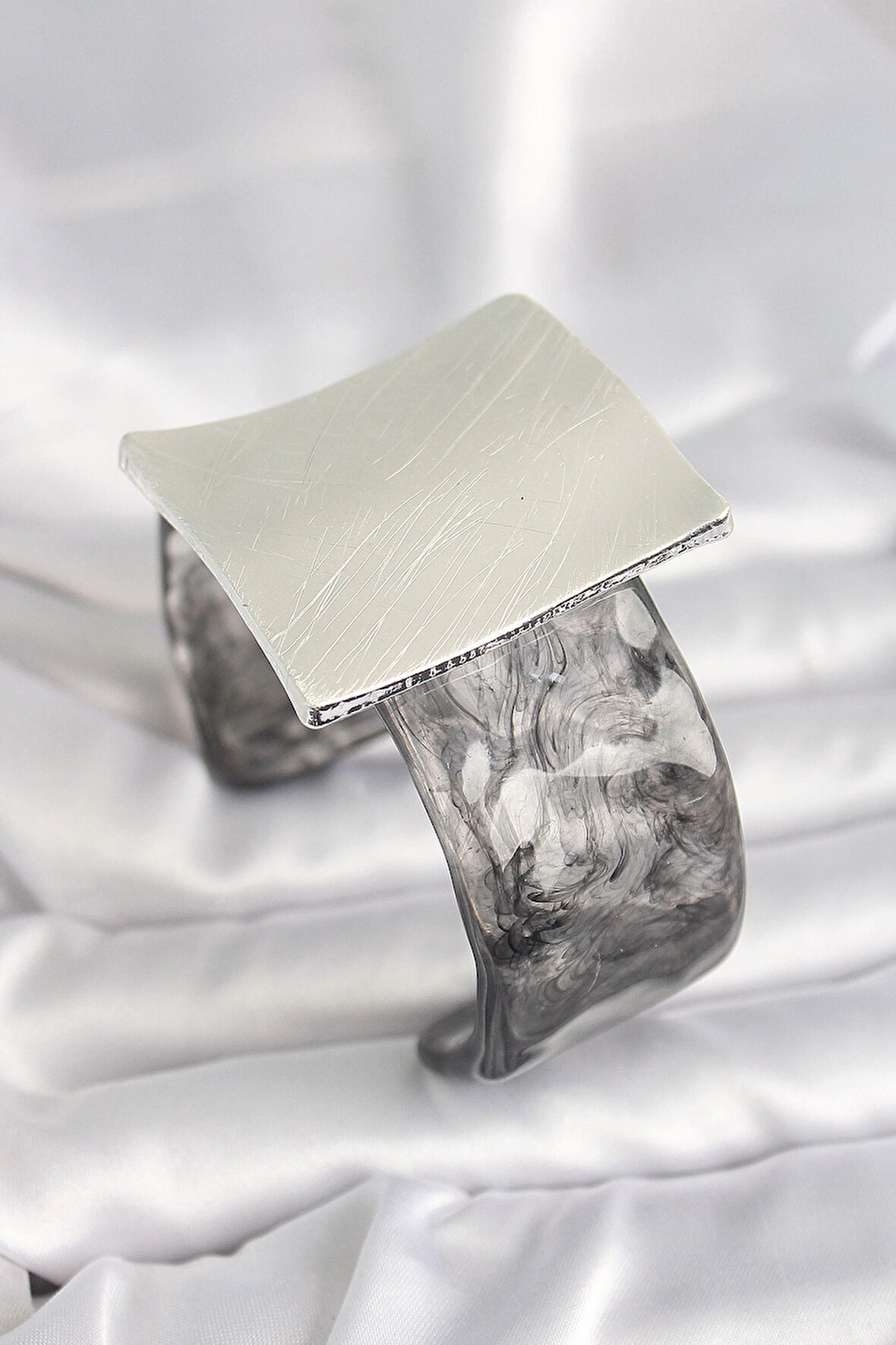 Dodes Siyah Mermer Desen Akrilik Plastik Gümüş Kare Plaka Model Vintage Kadın Bilezik TG27BB6671