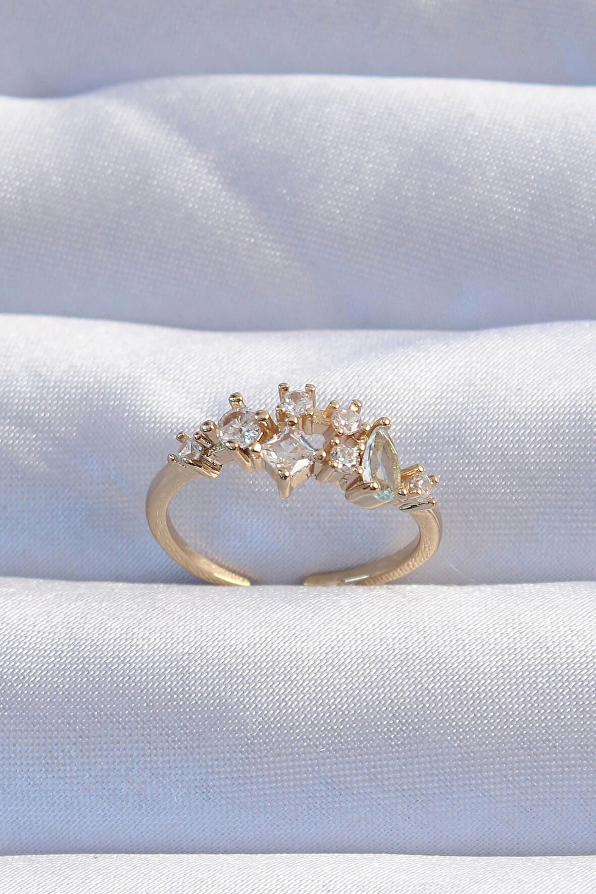 Dodes Pirinç Gold Renk Zirkon Taşlı Damla Detay Ayarlanabilir Yüzük TG27BYK3245