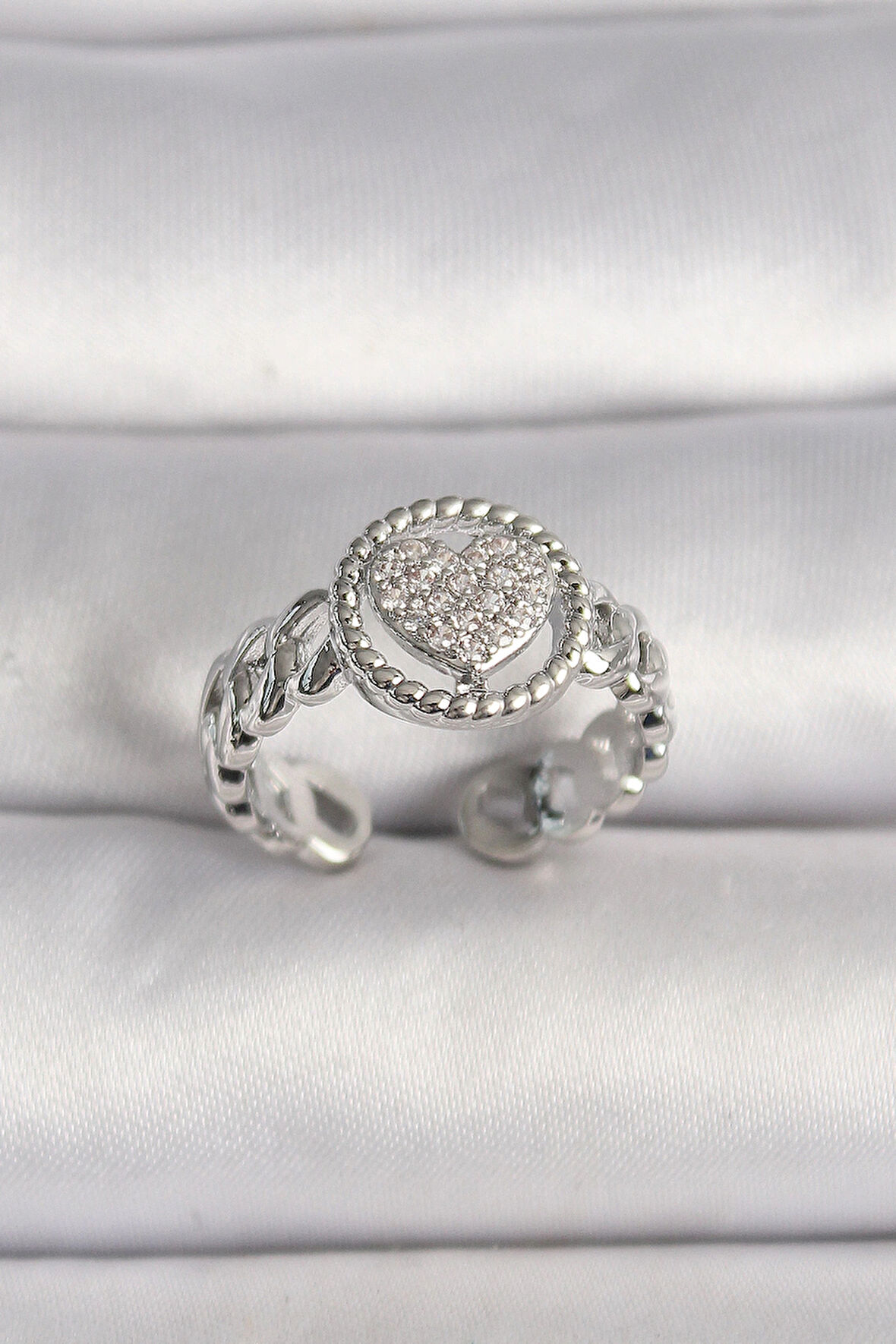 Dodes Pirinç Gümüş Renk Zincir Model Zirkon Taşlı Kalp Model Kadın Yüzük TG27BYK3587