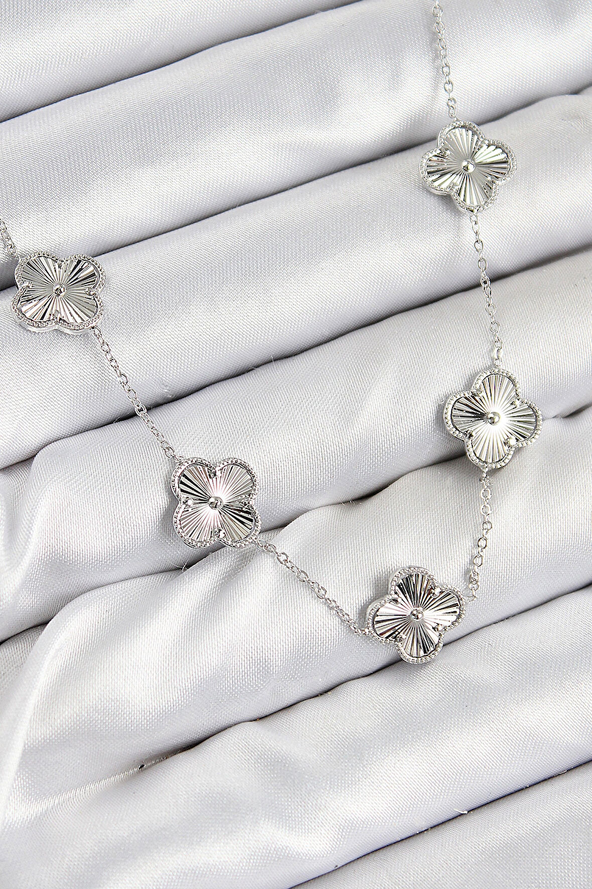 Dodes Dodes Pirinç VIP Yonca Model Gümüş Renk Kadın Kolye TG27BKO10483