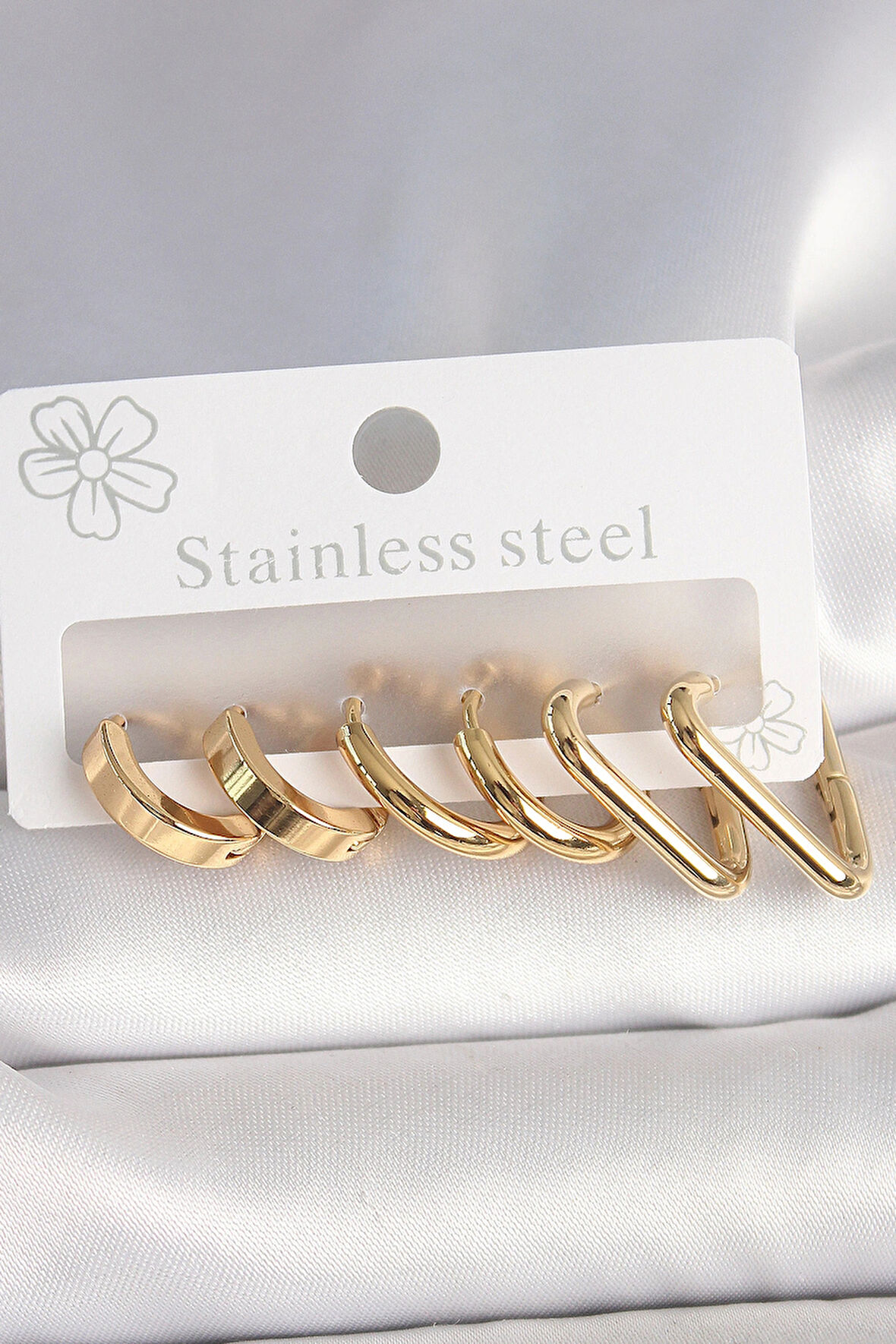 Dodes Dodes 316L Çelik Gold Renk Üçgen Halka Model Kadın Küpe Seti TG27BKP10390