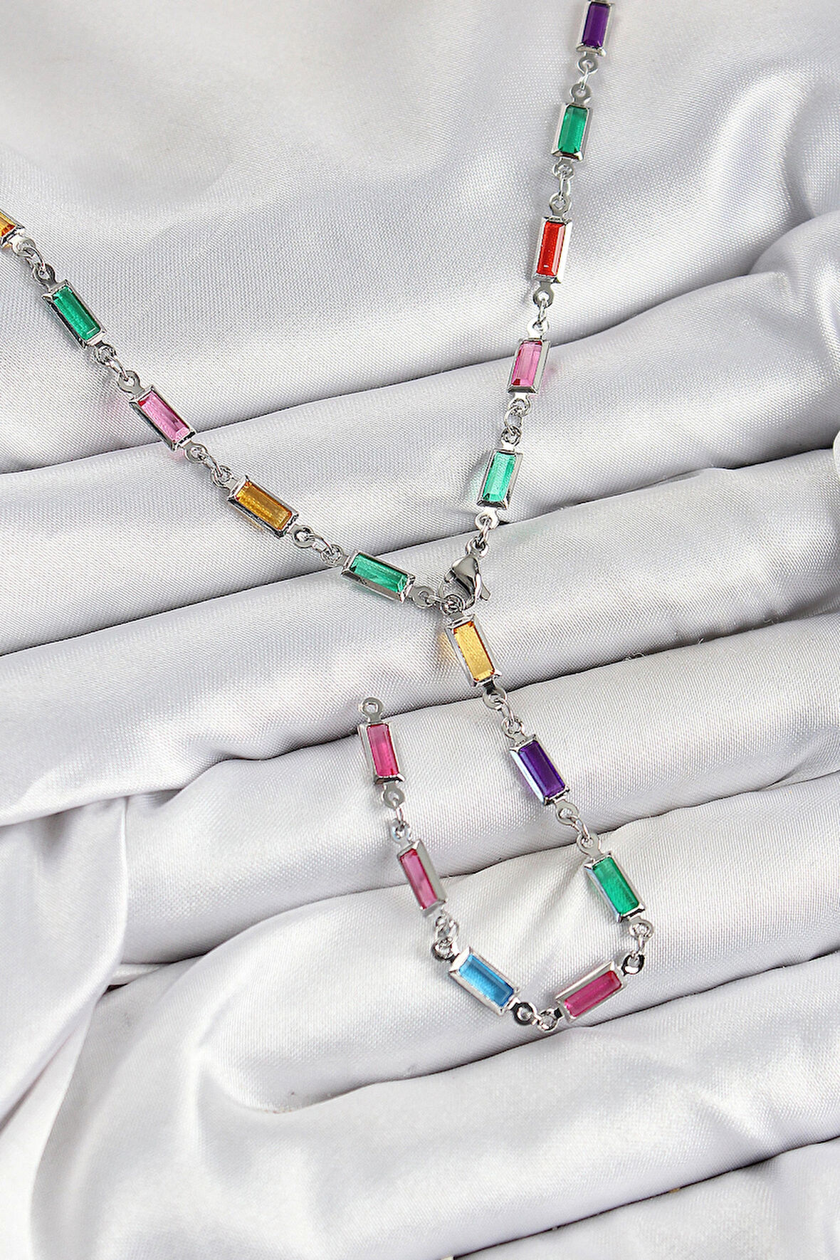 Dodes Dodes Pirinç Renkli Zirkon Taşlı Dikdörtgen Model Gümüş Renk Kadın Y Kolye TG27BKO10385