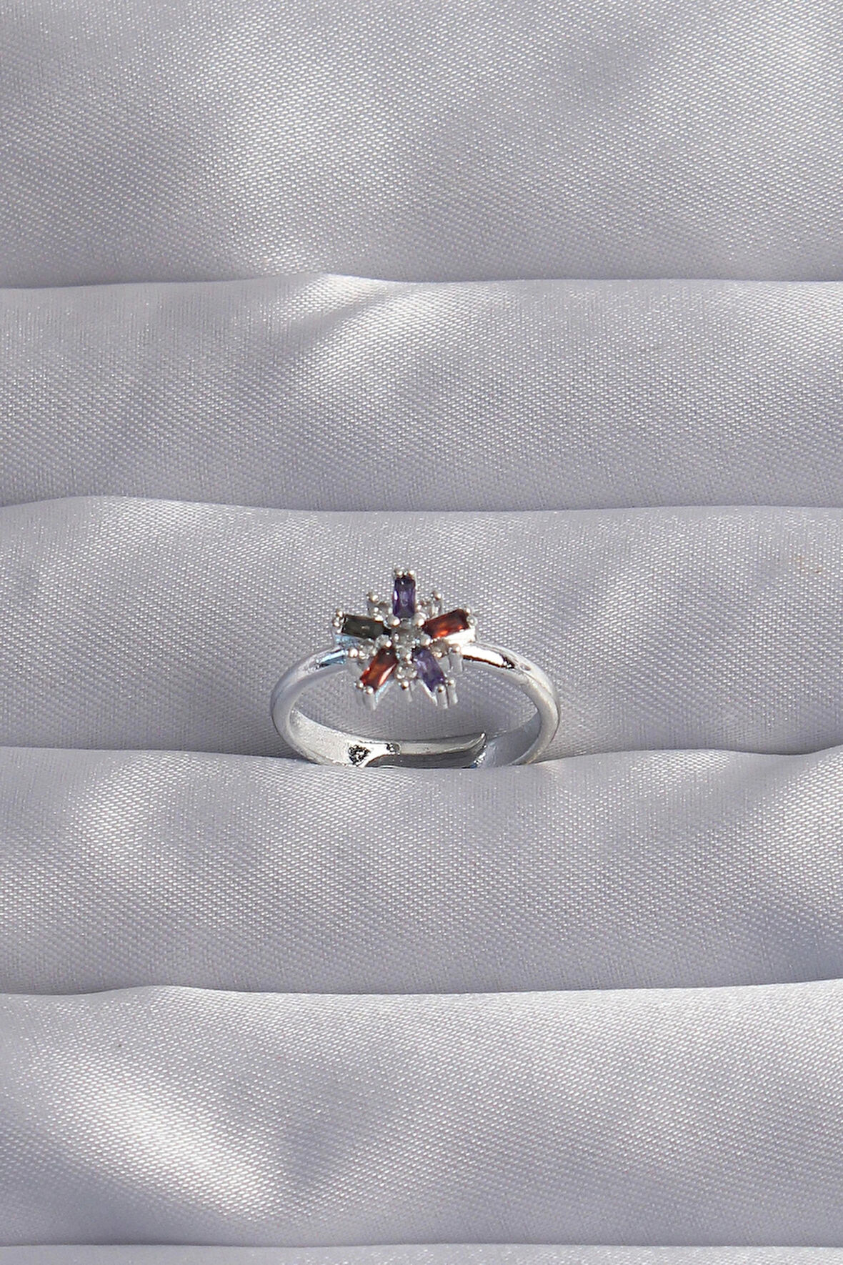 Dodes Dodes Pirinç Gümüş Renk Renkli Zirkon Taşlı Ayarlamalı Yüzük TG27BYK3270