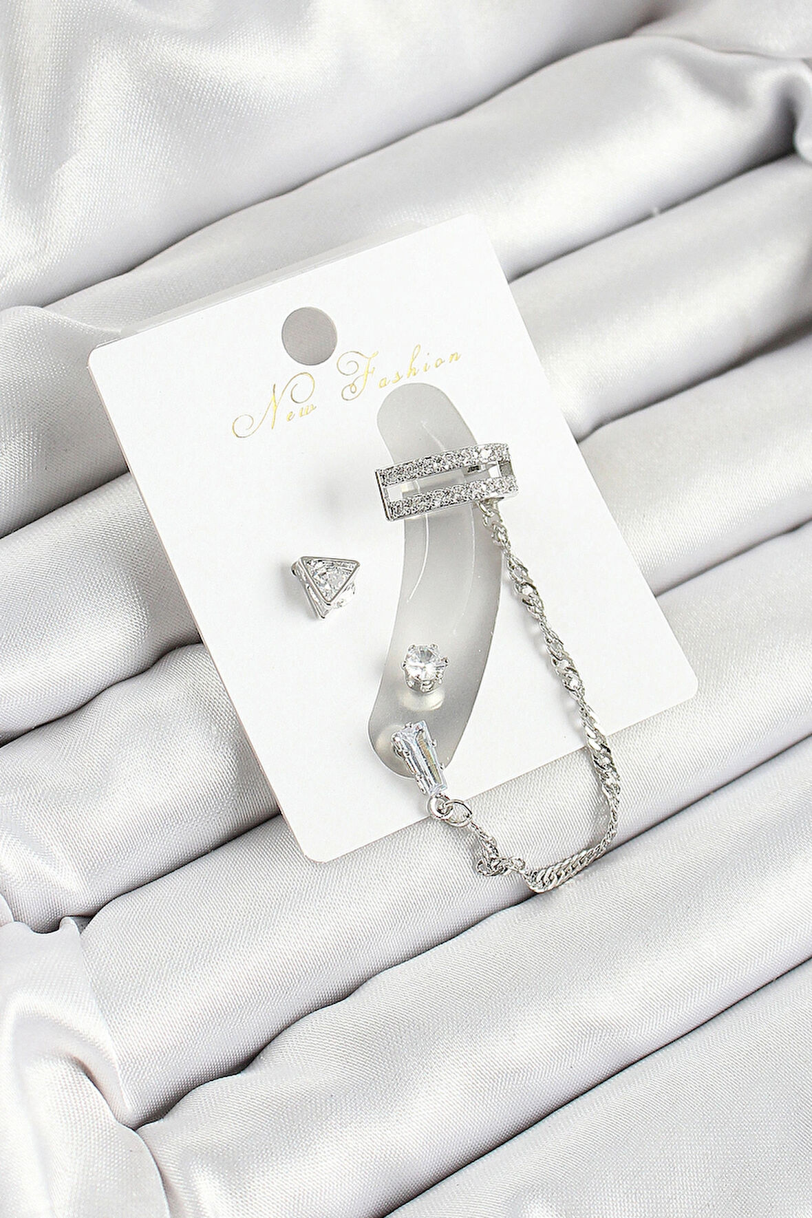 Dodes Dodes Pirinç Üçgen Figürlü Zirkon Taşlı Gümüş Renk 3'lü Kıkırdak Kadın Küpe Set TG27BKP10658