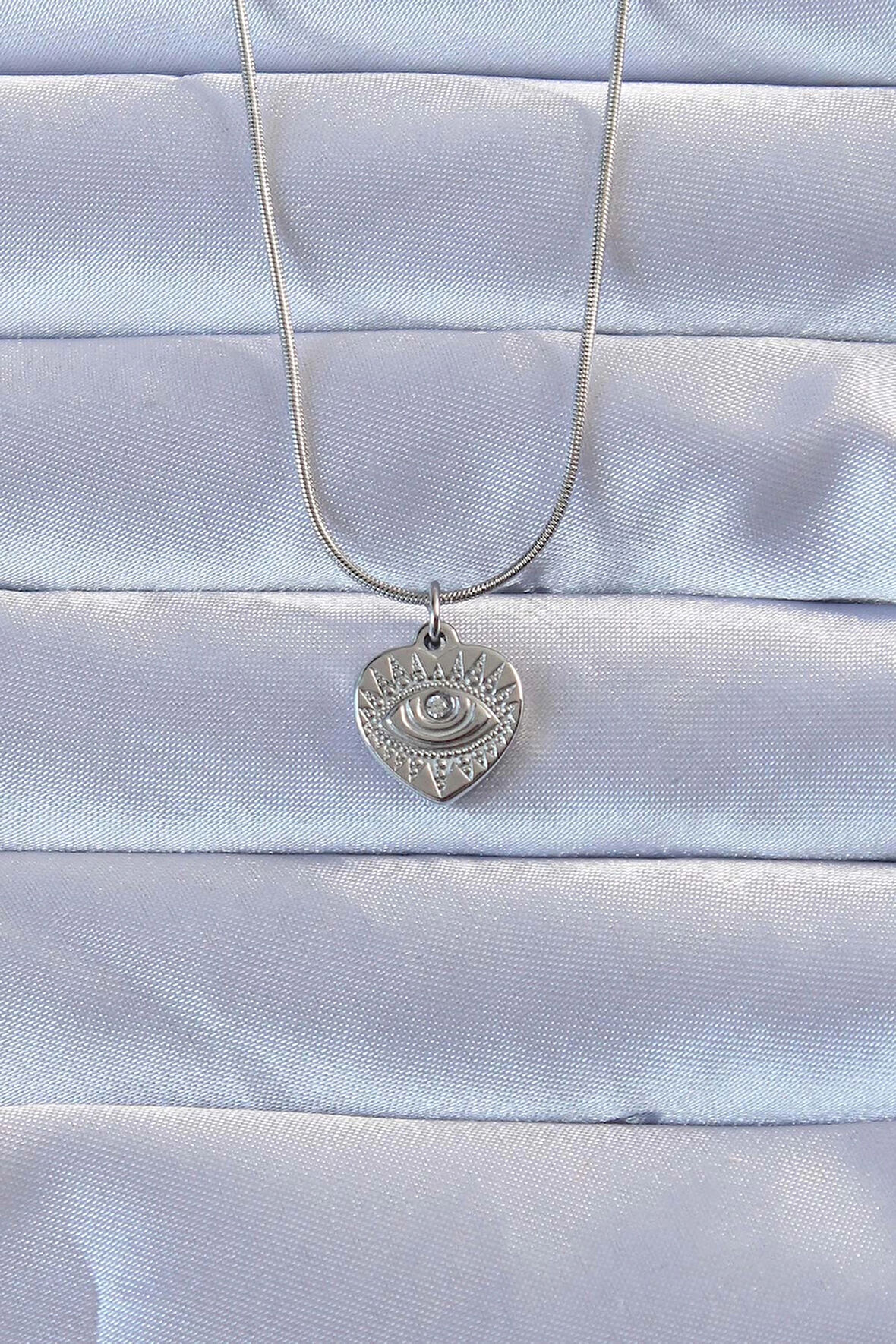 Dodes 316L Gümüş Renk Zirkon Taşlı İşlemeli Göz Detay Kalp Kolye TG27BKO9285