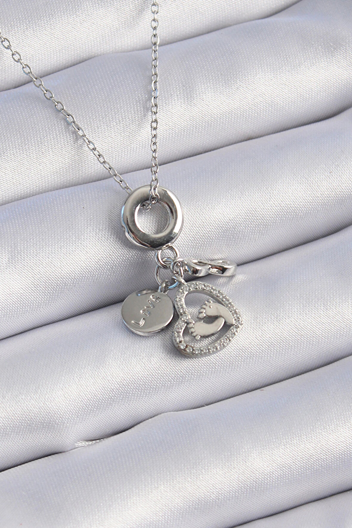 Dodes Dodes 316L Çelik Gümüş Renk Zirkon Taş Detay Kalp Model Charm Kadın Kolye TG27BKO9305