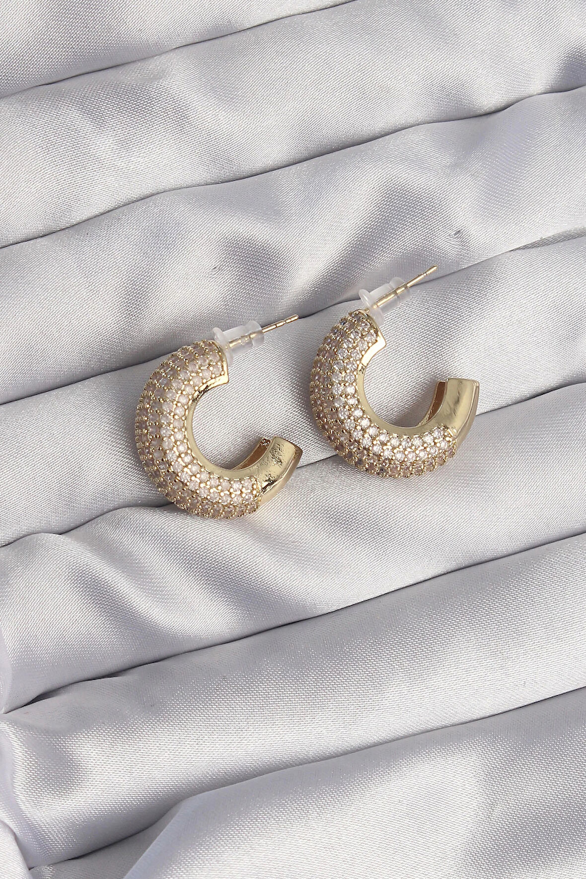 Dodes Pirinç Gold Renk Zirkon Taşlı Yarım Halka Küpe TG27BKP9113