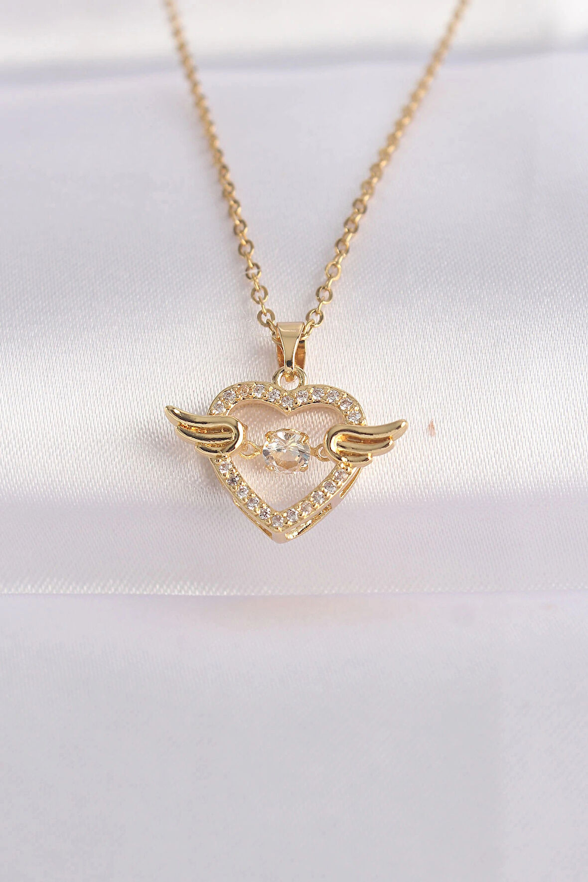 Dodes Dodes 316L Çelik Zincir Altın Renk Zirkon Taşlı Kanatlı Kalp Kolye TG27BKO8628
