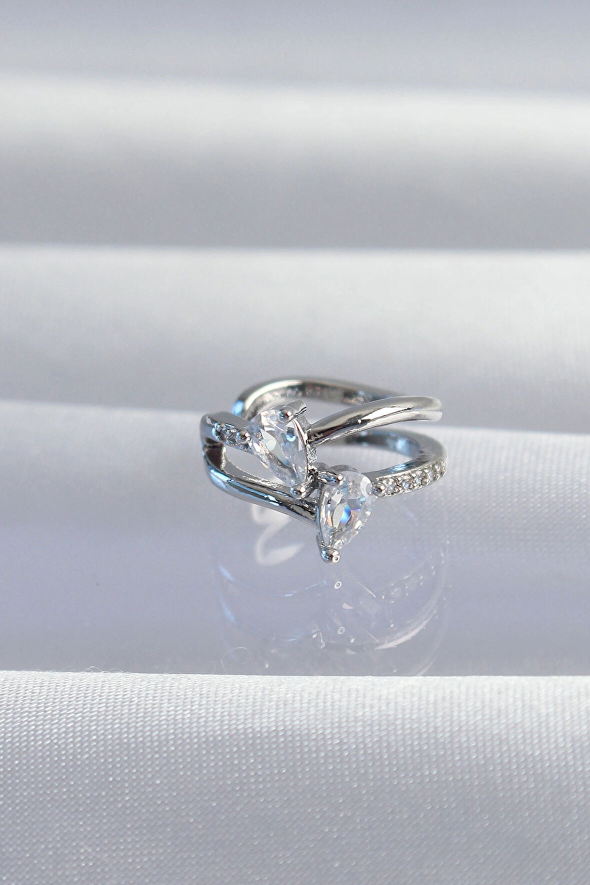 Dodes Dodes Pirinç Gümüş Renk Zirkon Taşlı Damla Earcuff Küpe TG27BKP9334