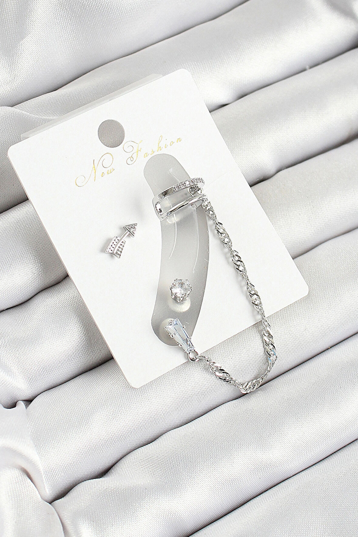 Dodes Dodes Pirinç Ok Figürlü Zirkon Taşlı Gümüş Renk 3'lü Kıkırdak Kadın Küpe Set TG27BKP10663