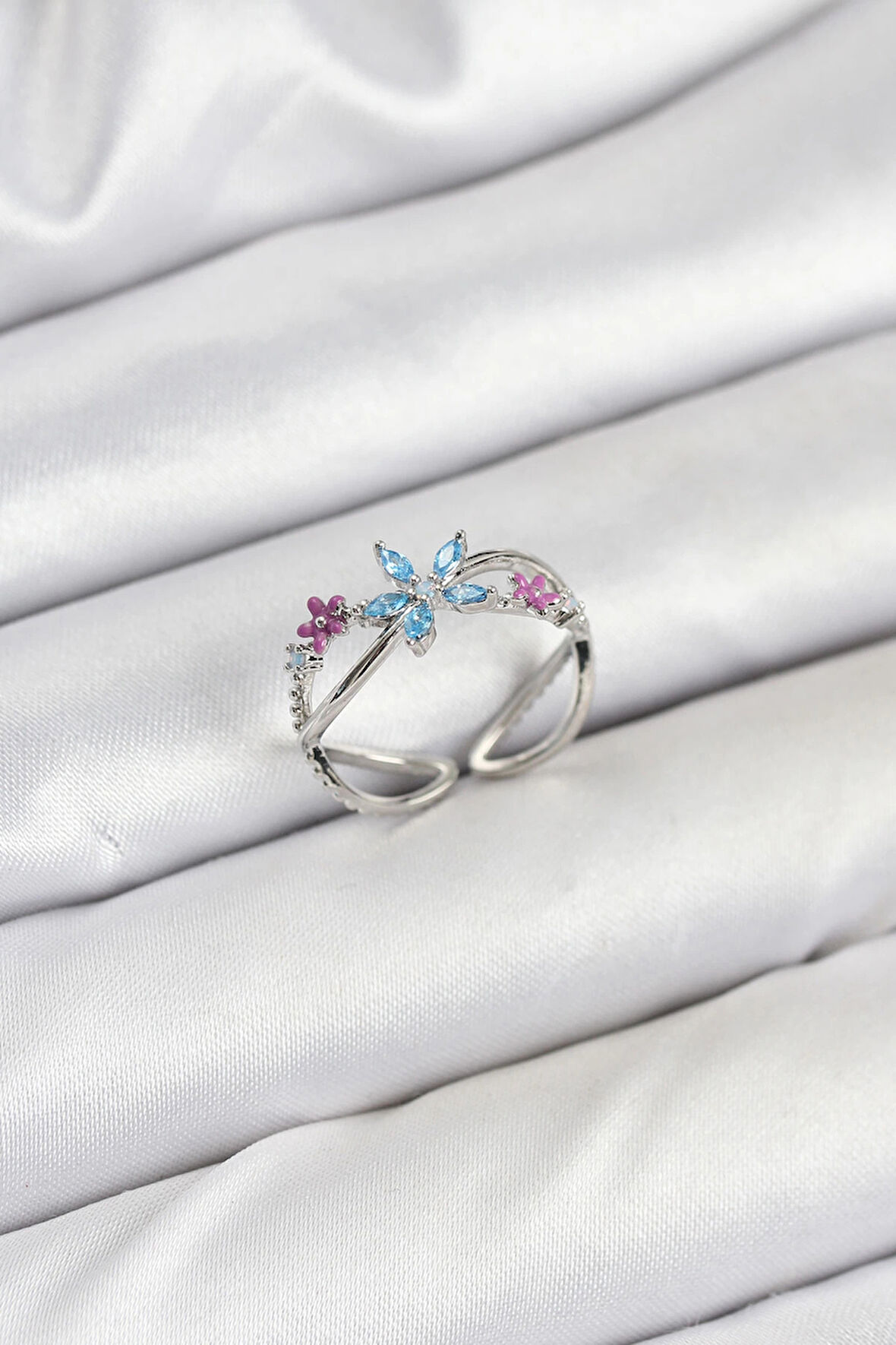 Dodes Pirinç Gümüş Renk Zirkon Taşlı Mavi Çiçekli Kadın Yüzük TG27BYK3835