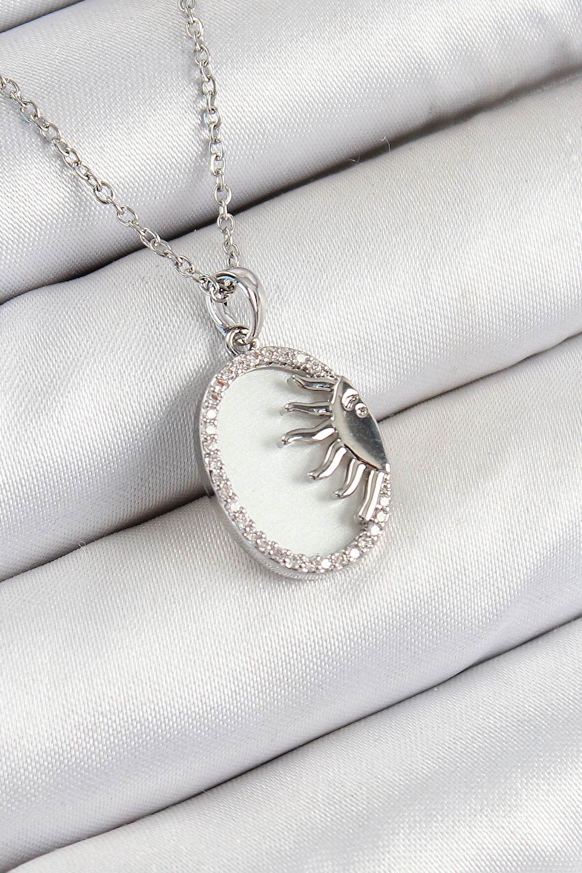 Dodes Dodes 316L Çelik Zirkon Taşlı Yarım Güneş Model Gümüş Renk Kadın Kolye TG27BKO10344