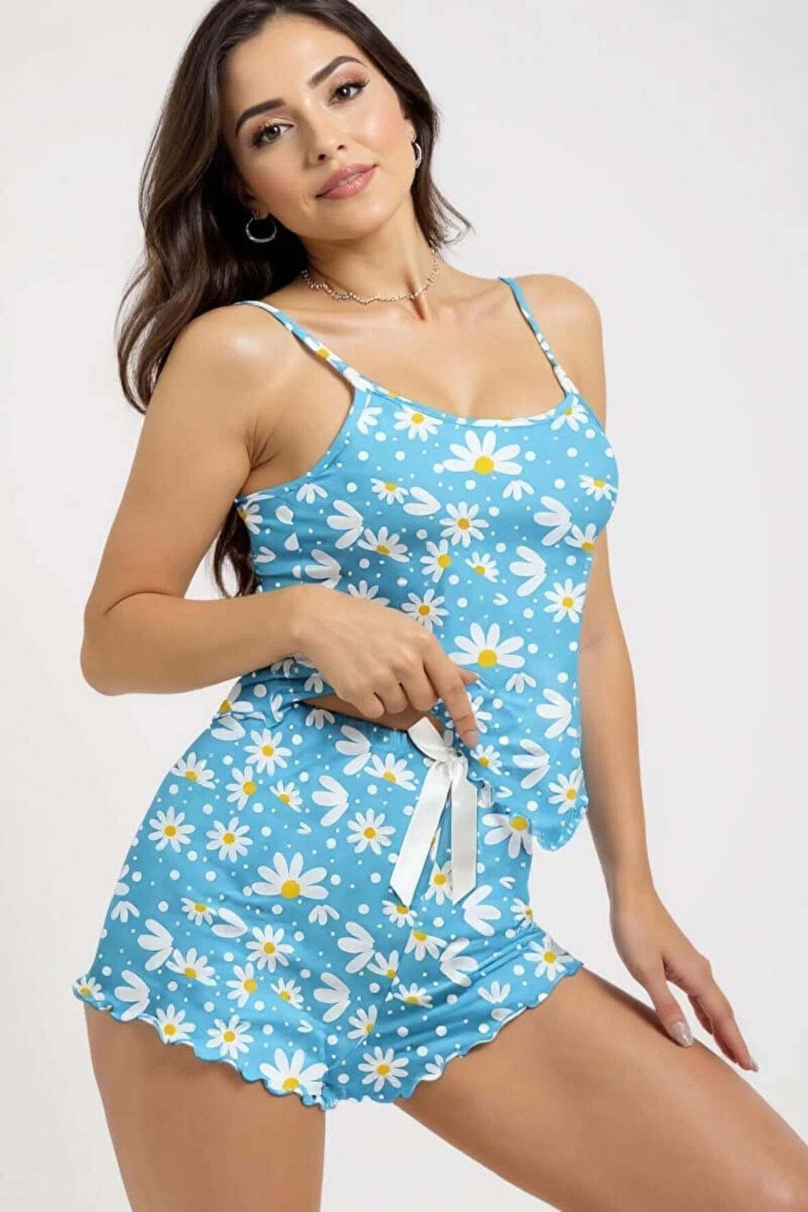 Papatya Baskılı Mavi Askılı Şortlu Pijama Takımı