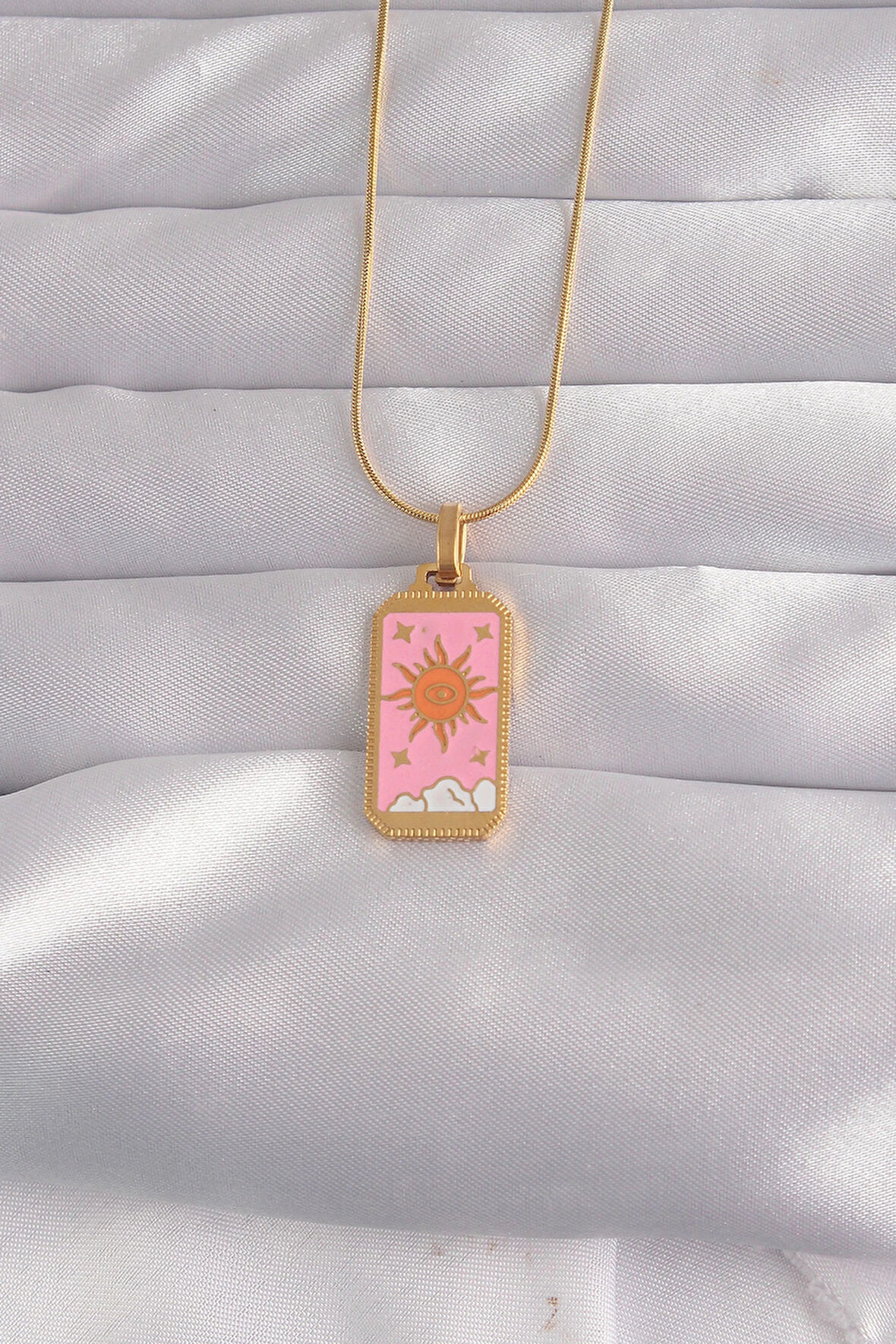 Dodes 316L Çelik Gold Renk Pembe Mineli Güneş Model Tarot Kolye TG27BKO9029