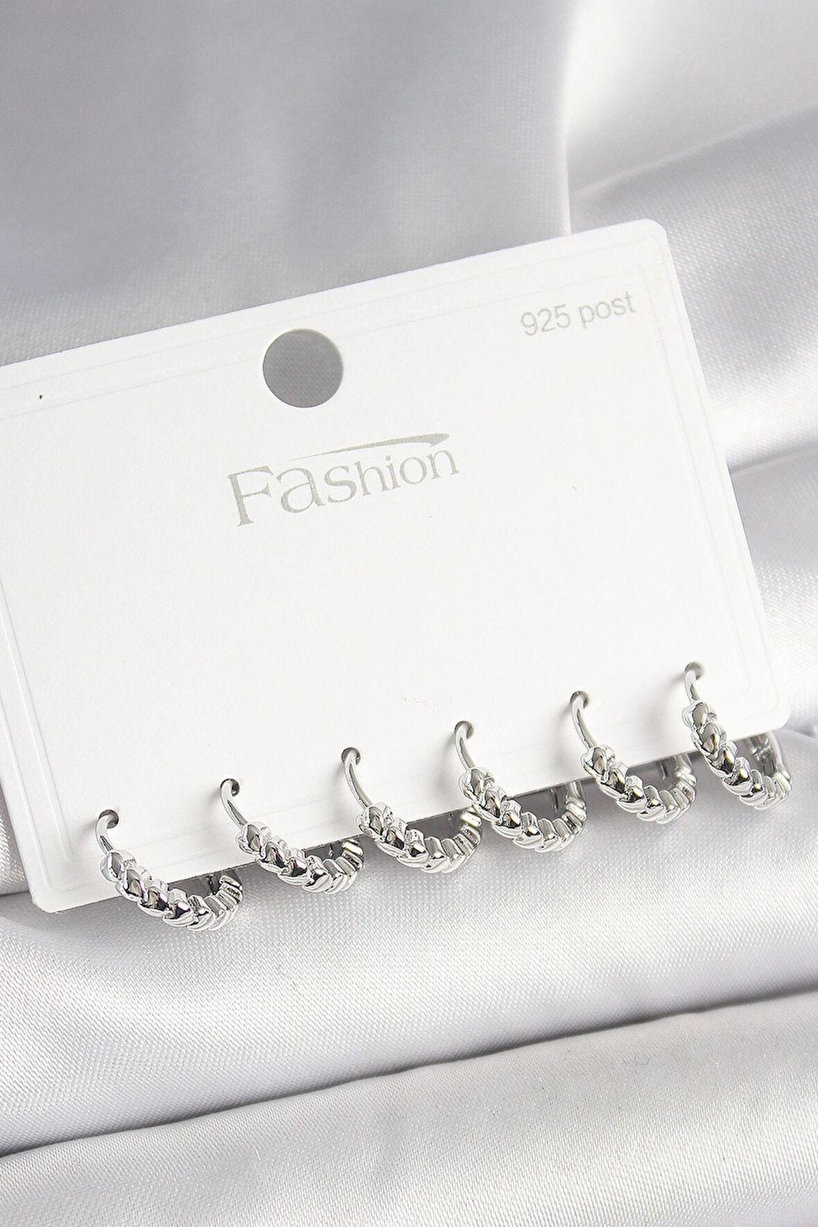 Dodes Dodes 925 Ayar Gümüş Çivi Pirinç Gümüş Renk Kalp İşlemeli Halka Model Kadın Küpe Seti TG27BKP10412