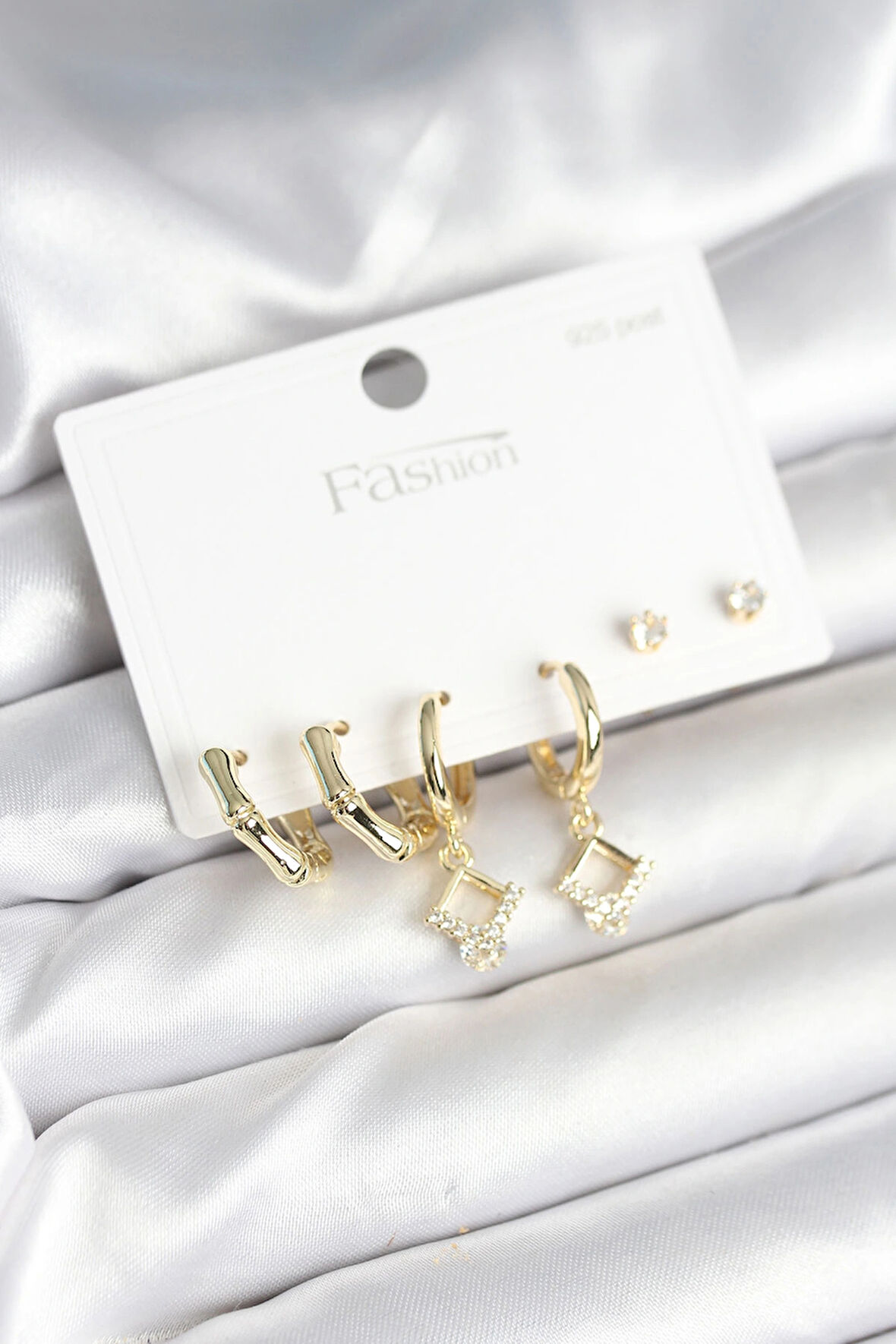 Dodes Dodes Pirinç Gold Renk 925 Ayar Gümüş Çivili Kadın Küpe Seti TG27BKP11260