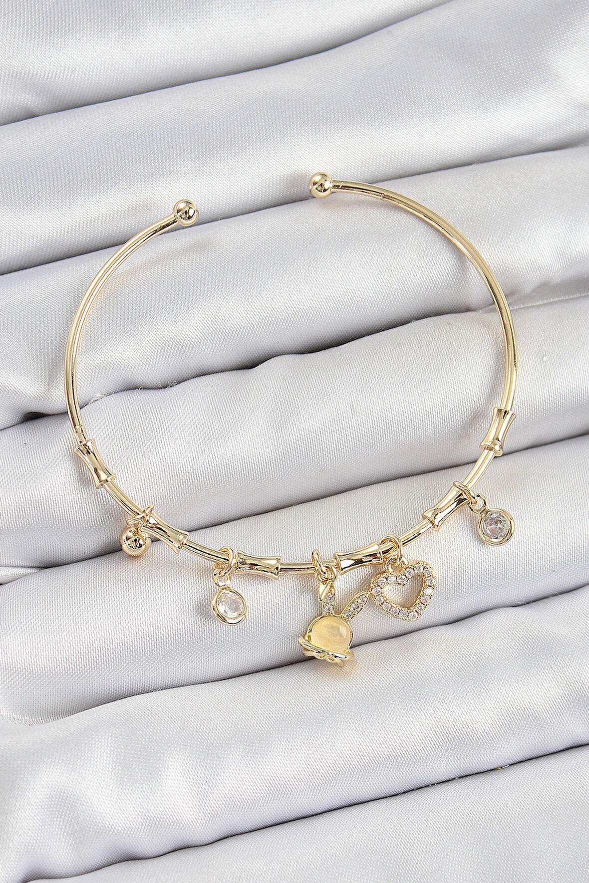 Dodes Dodes Pirinç Zirkon Taşlı Tavşan Ve Kalp Model Gold Renk Charm Bileklik TG27BB7357
