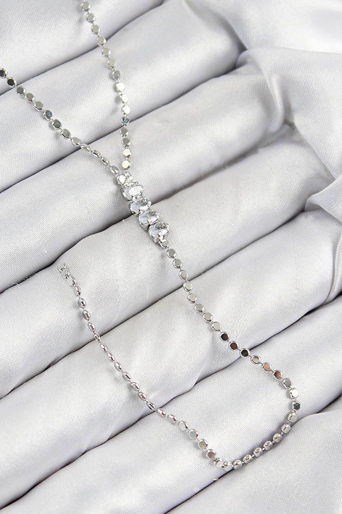 Dodes Dodes Pirinç Zirkon Taşlı Ezme Zincirli Model Gümüş Renk Y Kolye TG27BKO10464