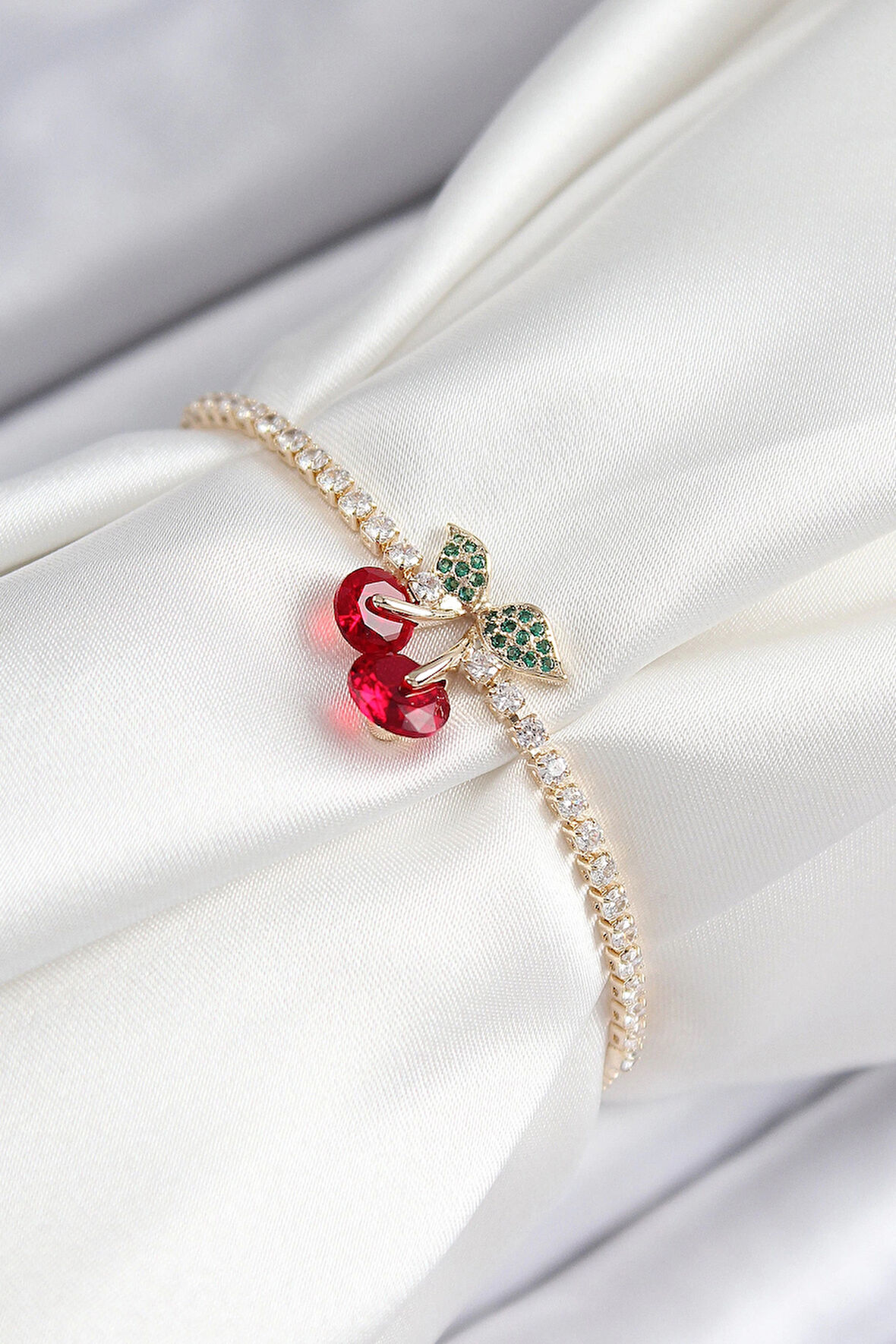 Dodes Pirinç Zirkon Taşlı Kiraz Model Gold Renk Asansörlü Kadın Bileklik TG27BB7455