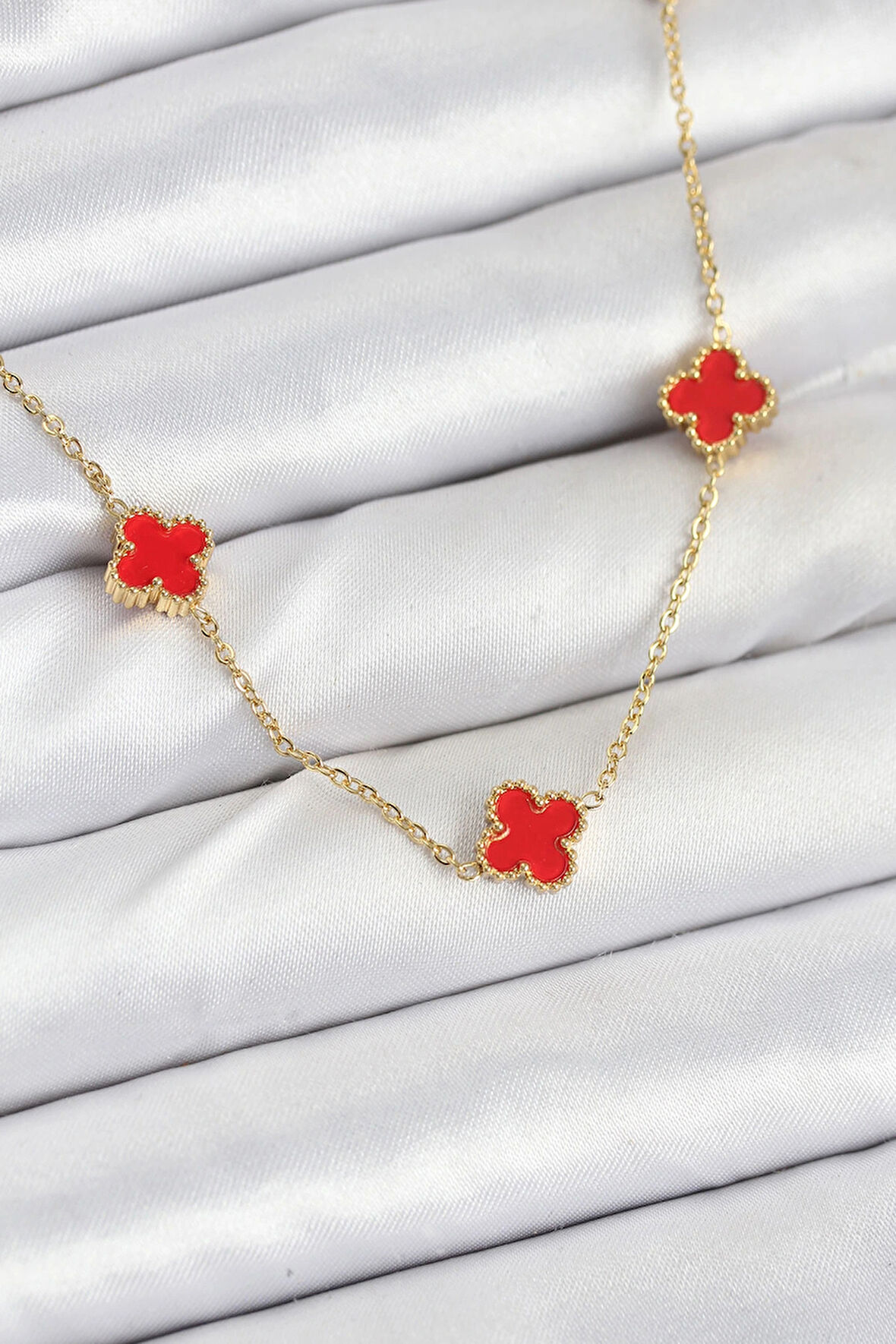 Dodes Dodes 316L Çelik Zincir Gold Renk Kırmızı Baby Boy Yonca Kadın Kolye TG27BKO10580