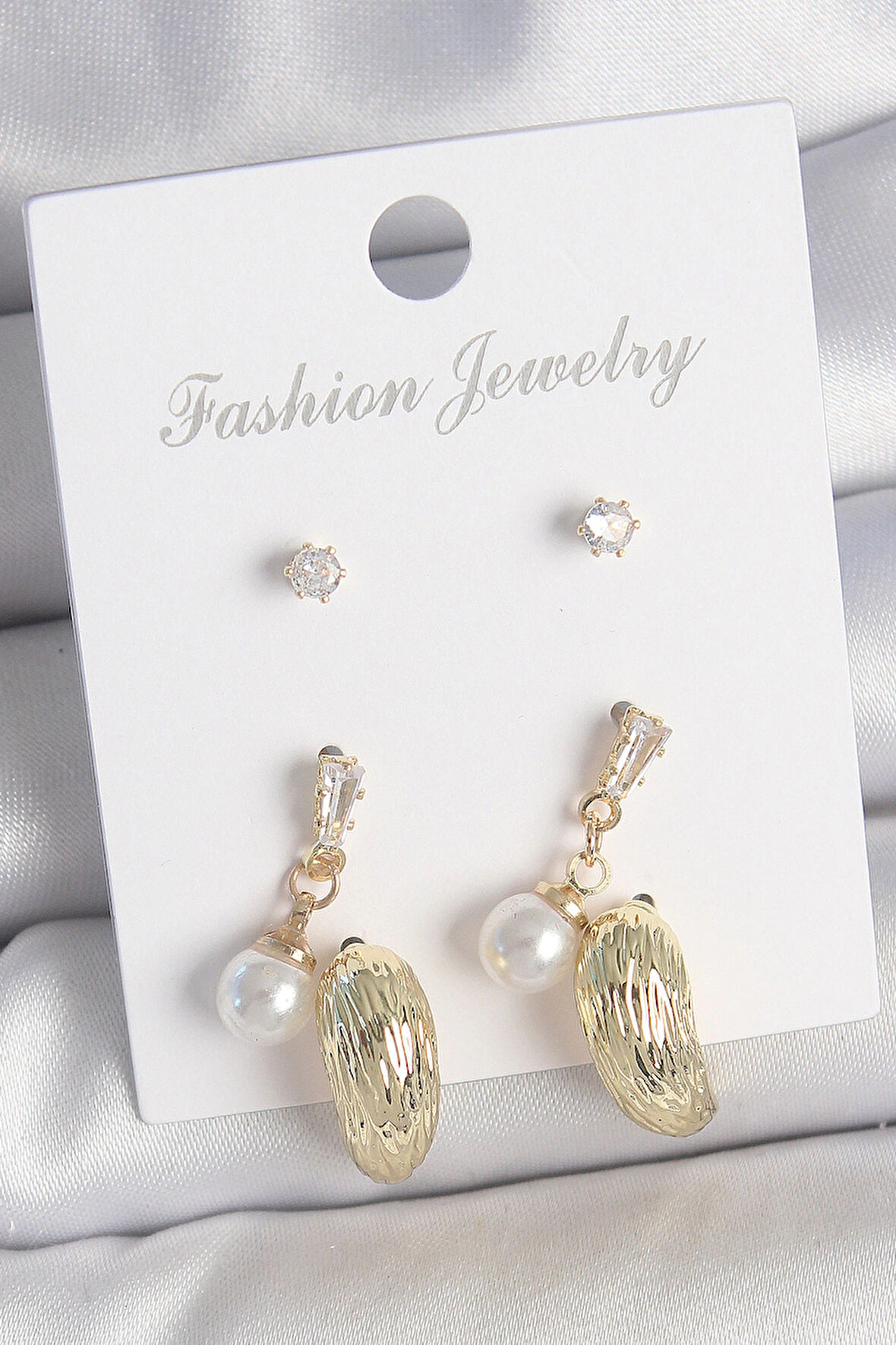 Dodes Dodes Pirinç Gold Renk Zirkon Taşlı İncili Sallantılı İşlemeli Damla Model 3 Çift Kadın Küpe Seti TG27BKP10611