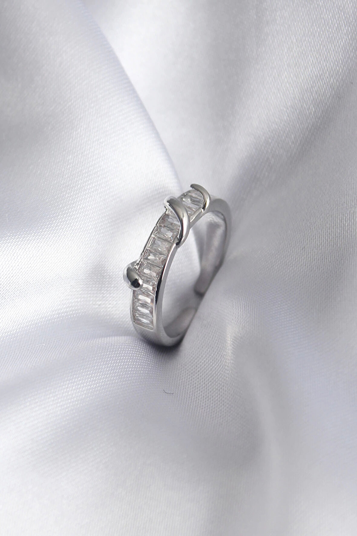 Dodes Pirinç Gümüş Renk Su Yolu Zirkon Taşlı Kadın Yüzük TG27BYK2914