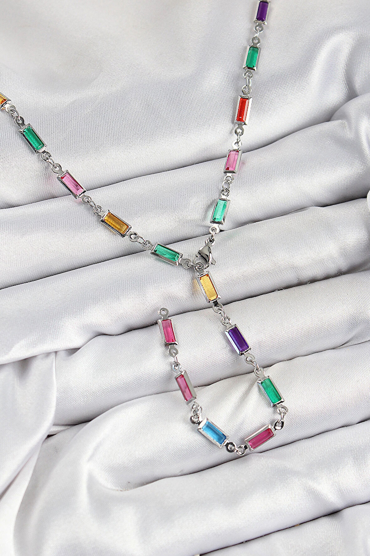 Dodes Pirinç Renkli Zirkon Taşlı Dikdörtgen Model Gümüş Renk Kadın Y Kolye TG27BKO10385