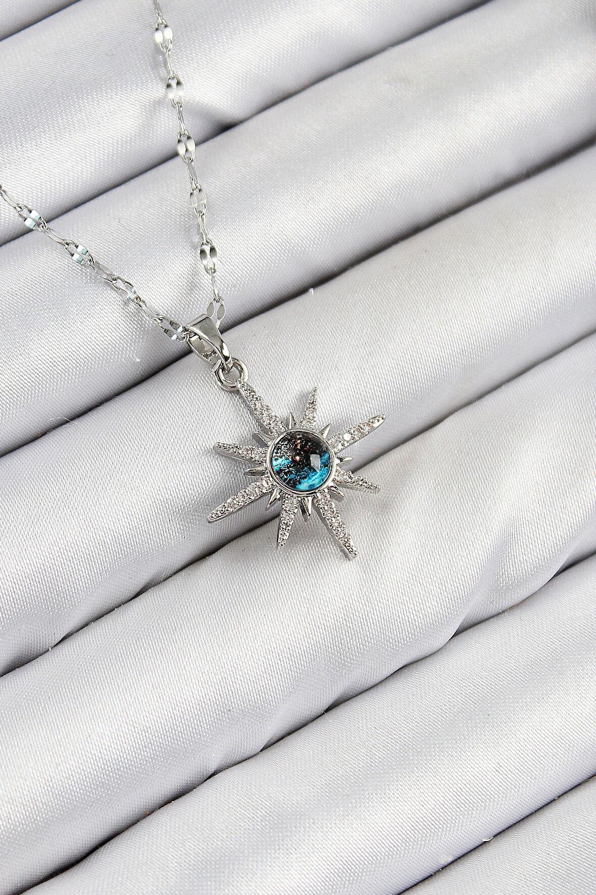 Dodes Dodes 316L Çelik Zirkon Taşlı Kutup Yıldızı Model Gümüş Renk Kadın Kolye TG27BKO10443