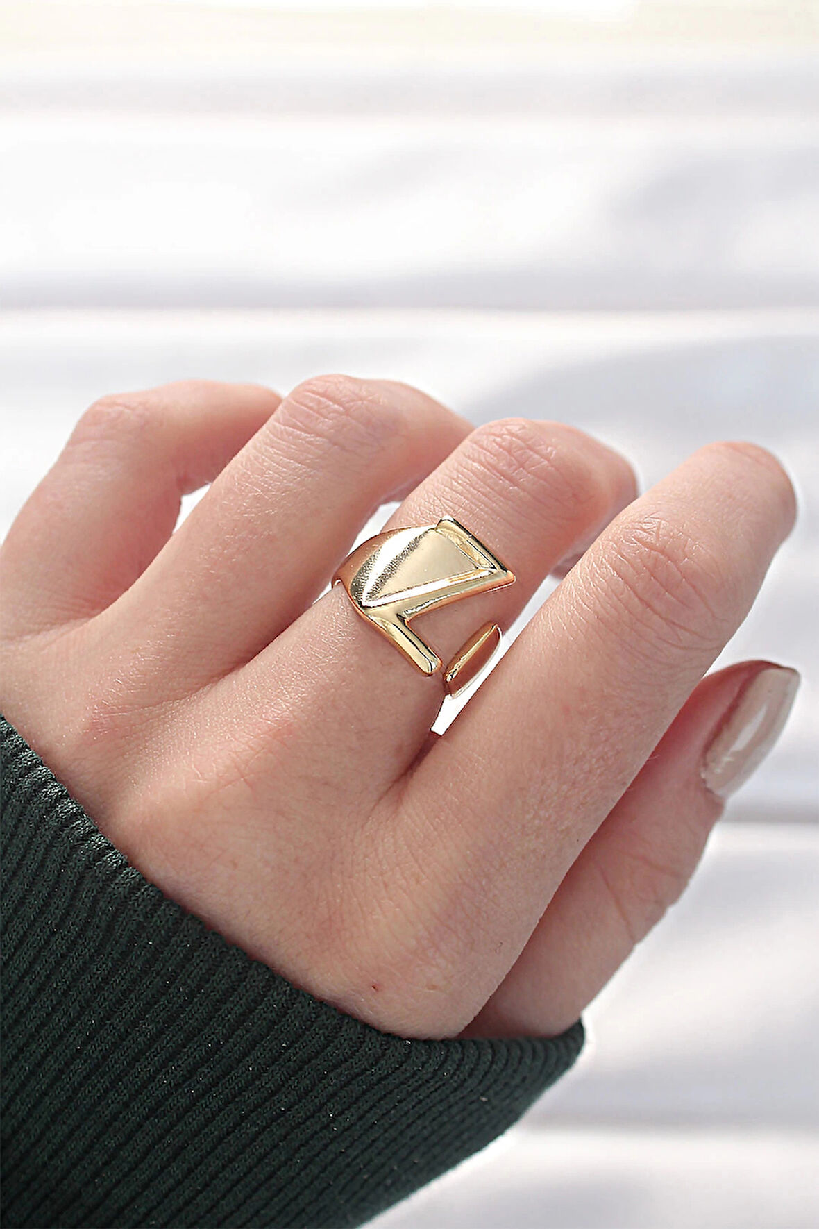 Dodes Z Harfli Altın Renk Ayarlanabilir Yüzük TG27BYK3153