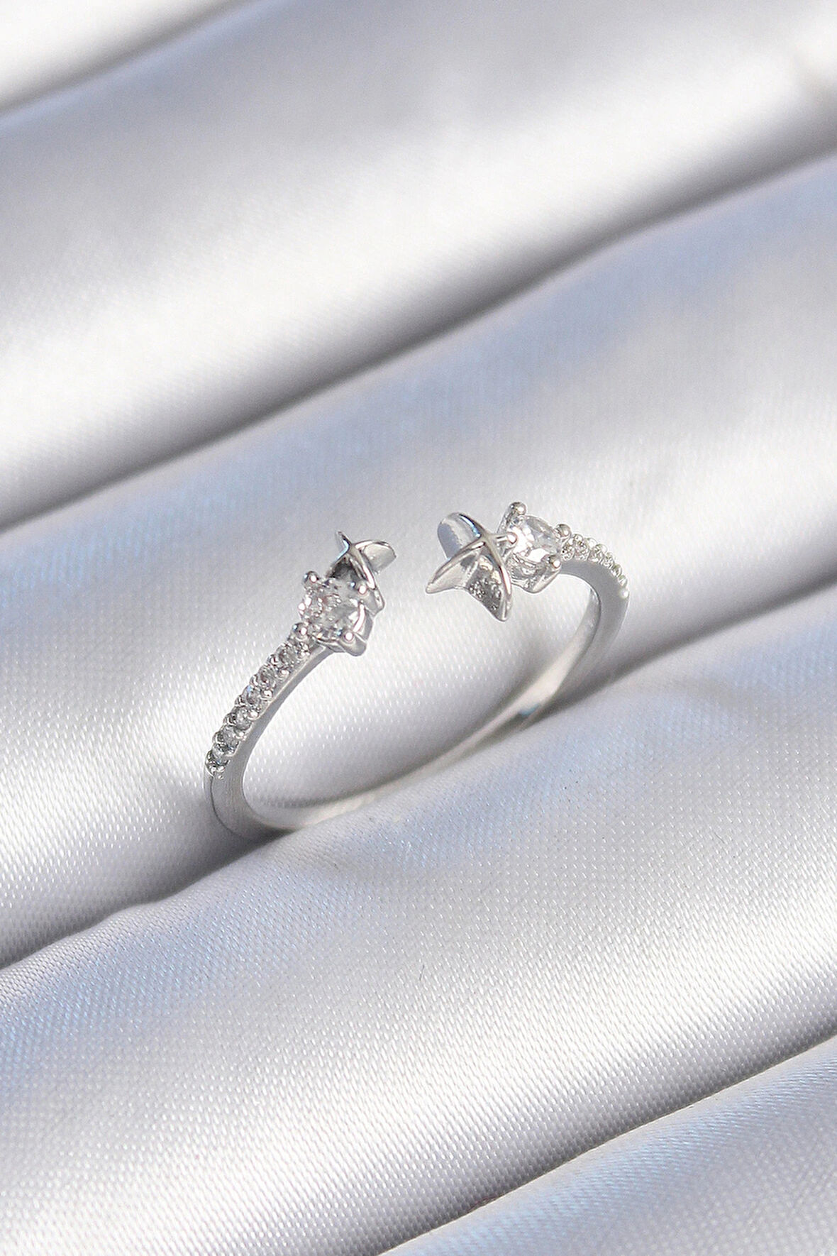 Dodes Dodes Pirinç Gümüş Renk Zirkon Taş Detay Yıldız Model Kadın Yüzük TG27BYK3447