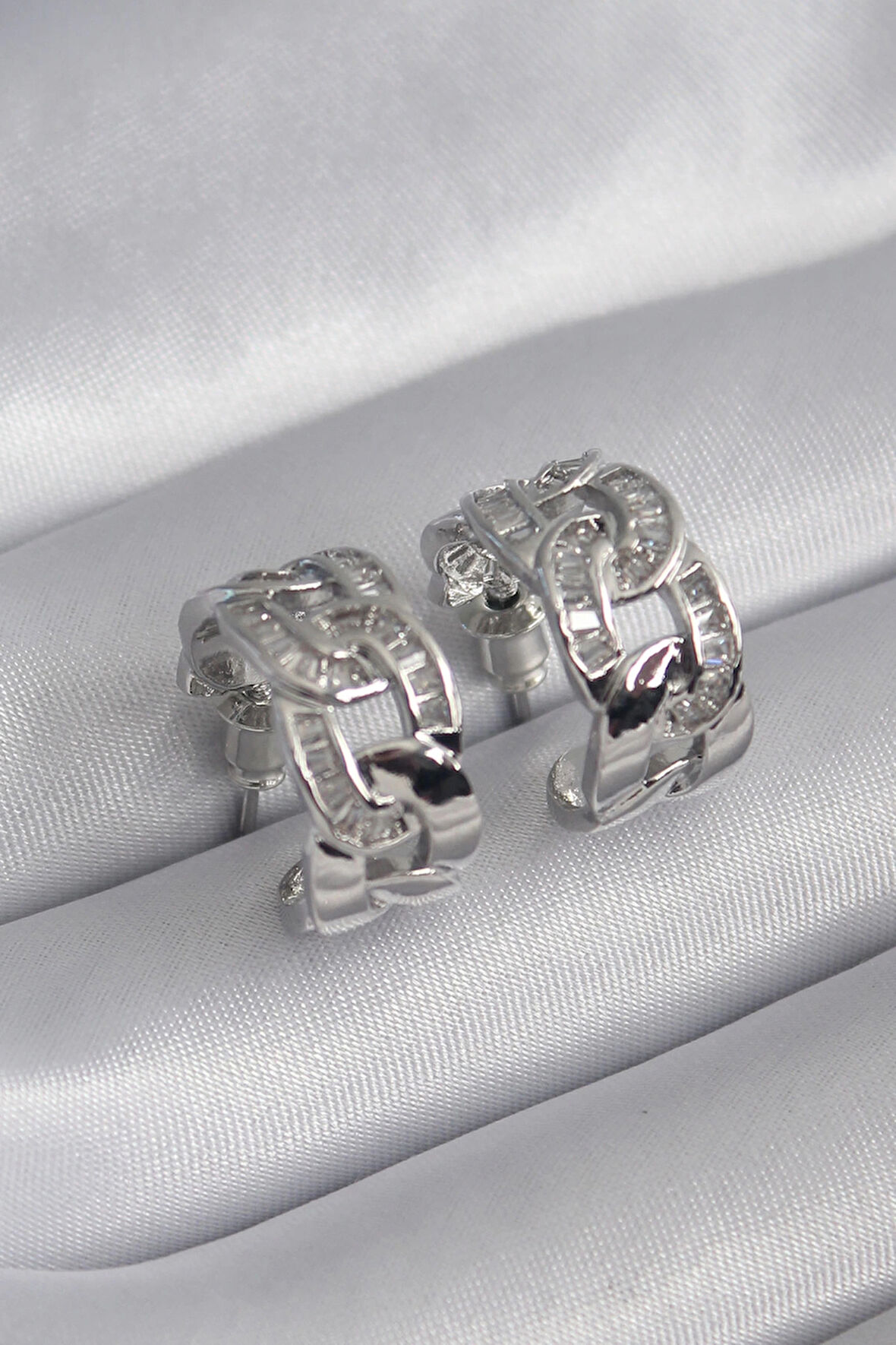 Dodes Pirinç Gümüş Renk Zirkon Taşlı Zincir Model Kadın Küpe TG27BKP9793