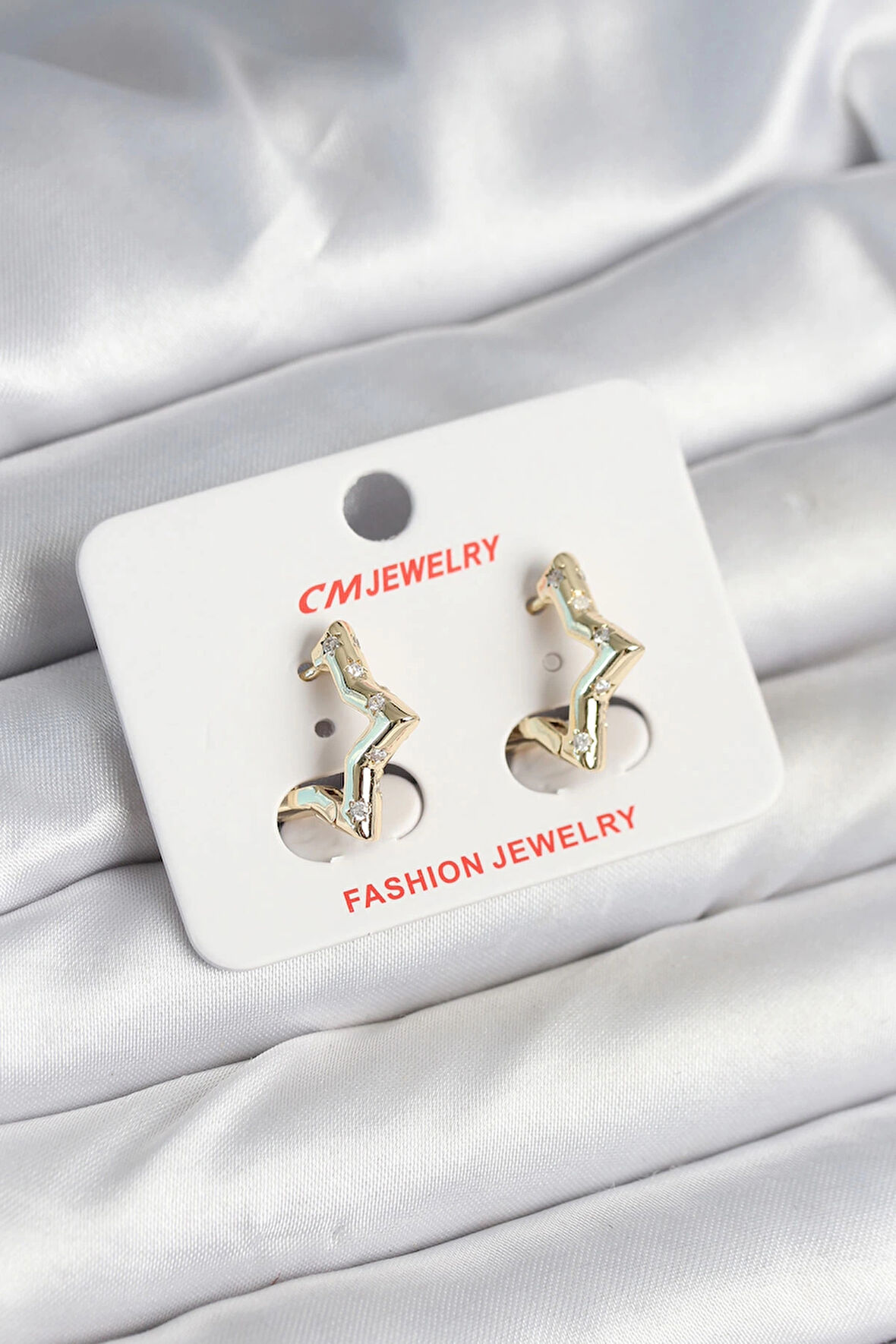 Dodes Pirinç Gold Renk Yıldız Model Kadın Küpe TG27BKP11243