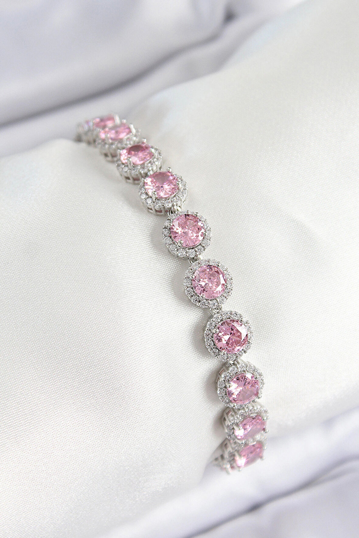 Dodes Dodes Pirinç Pembe Zirkon Taşlı Daire Baget Model Gümüş Renk VIP Seri Kadın Bileklik TG27BB7511