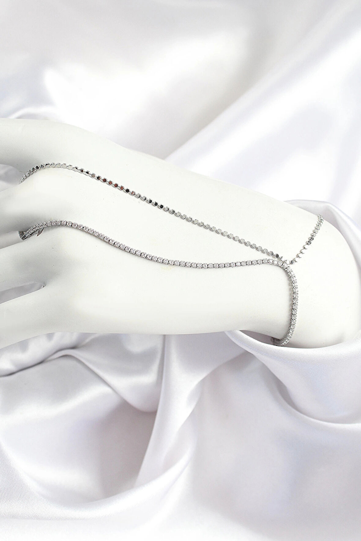 Dodes Pirinç Zirkon Taşlı Ezme Zincir Model Gümüş Renk Kadın Şahmeran TG27SN690