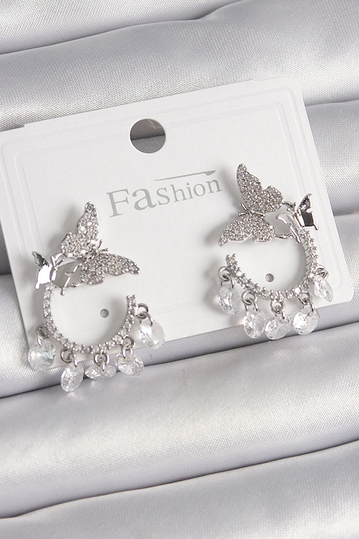 Dodes Pirinç Gümüş Renk Zirkon Taşlı Sallantı Detay Kelebek Model Kadın Küpe TG27BKP9902