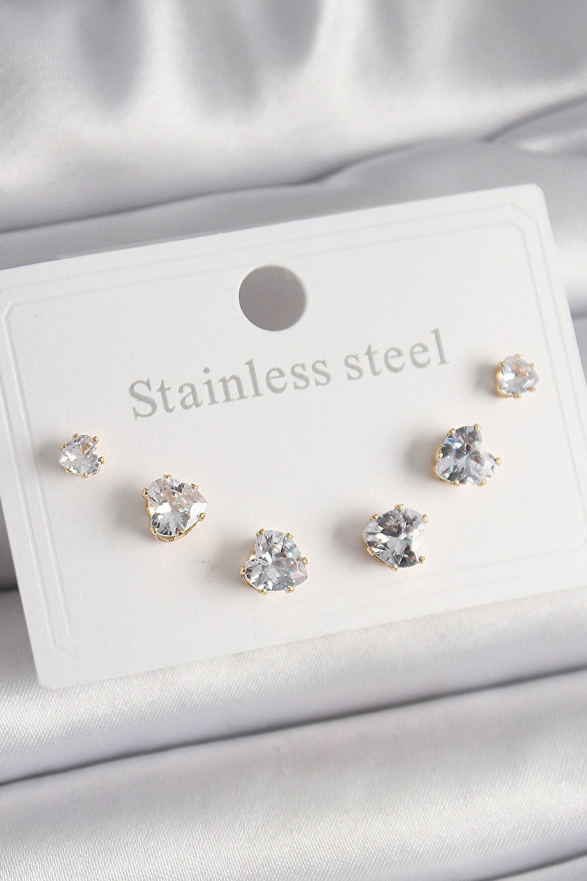 Dodes Dodes 316L Çelik Gold Renk Zirkon Taşlı Kalp Model Kadın Küpe Seti TG27BKP9880