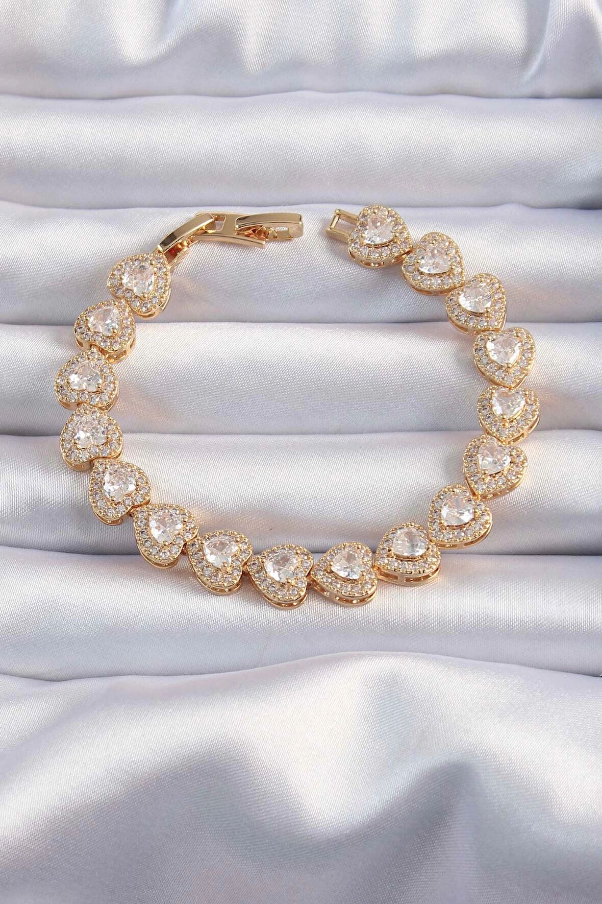 Dodes Pirinç Vip Seri Gold Renk Zirkon Taşlı Kalp Model Bileklik TG27BB6316