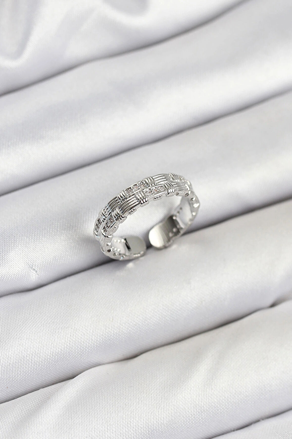 Dodes Dodes Pirinç Gümüş Renk Zirkon Taşlı Sırım Kadın Yüzük TG27BYK3847