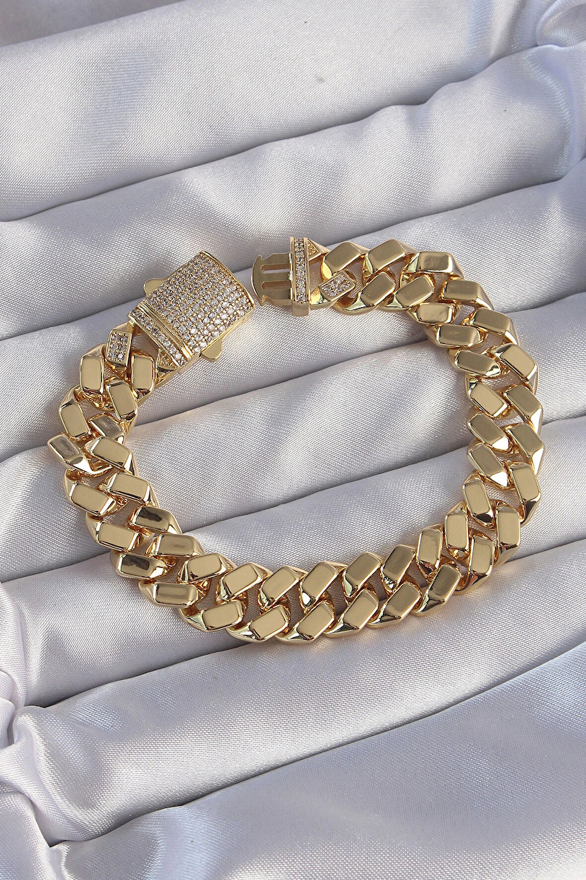 Dodes Dodes Vip Seri Gurmet Zirkon Taşlı Gold Renk Bileklik TG27BB6173