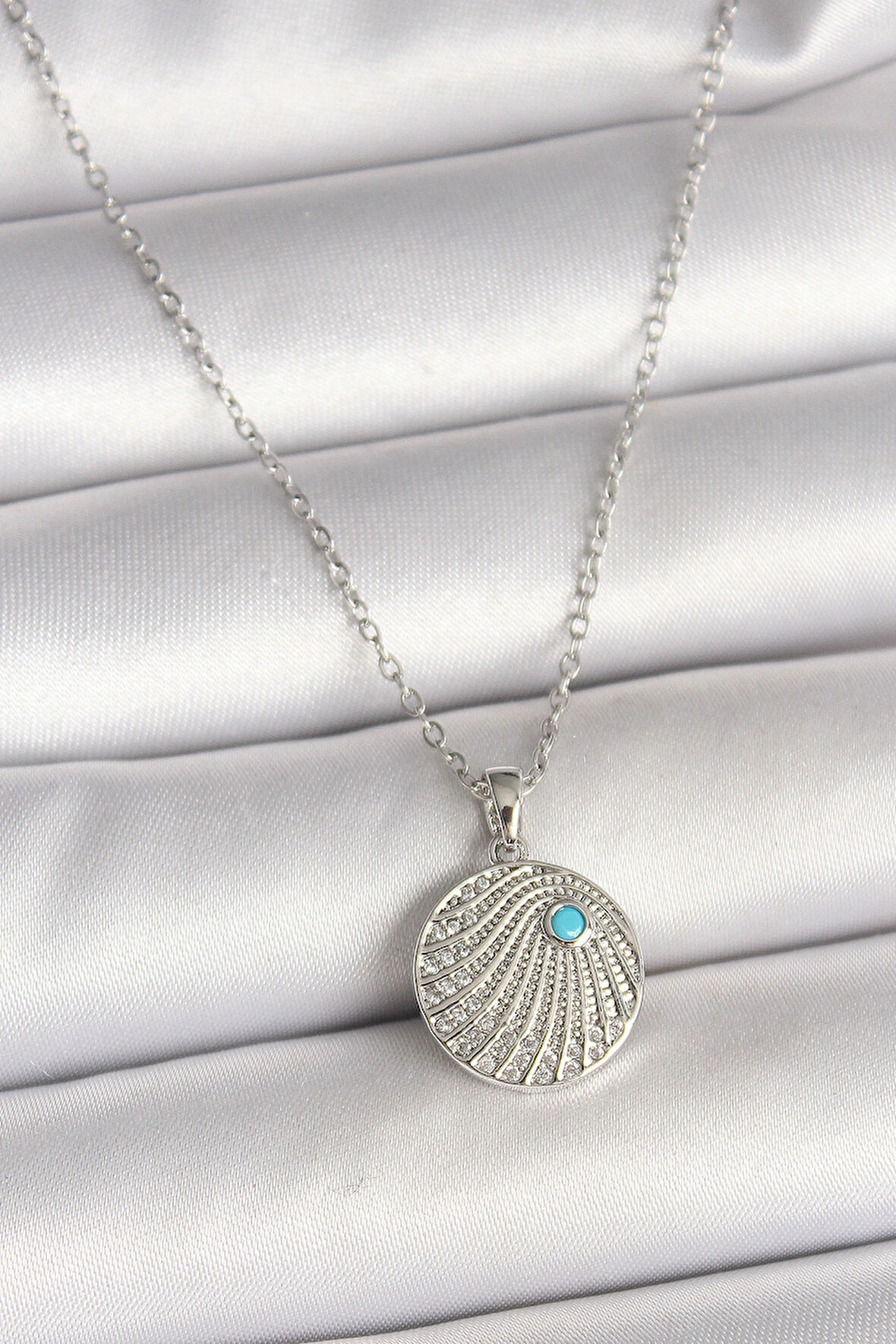 Dodes Dodes 316L Çelik Gümüş Renk Zincir Zirkon Taşlı Mavi Taş Detaylı Madalyon Model Kadın Kolye TG27BKO9965