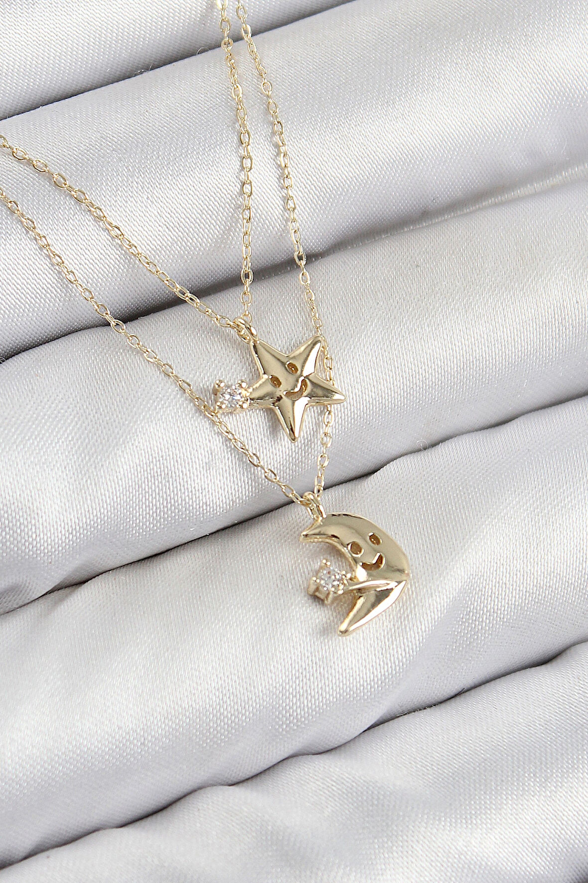 Dodes Dodes Pirinç Zirkon Taşlı Yıldız Ve Ay Model Gold Renk Kadın Kolye TG27BKO10422