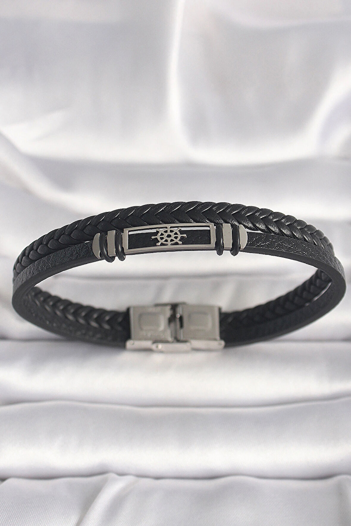 Dodes Dodes 316L Çelik Gümüş Renk Gemi Dümeni Figür Siyah Burgu Deri Kordon Model Erkek Bileklik TG27EB3701