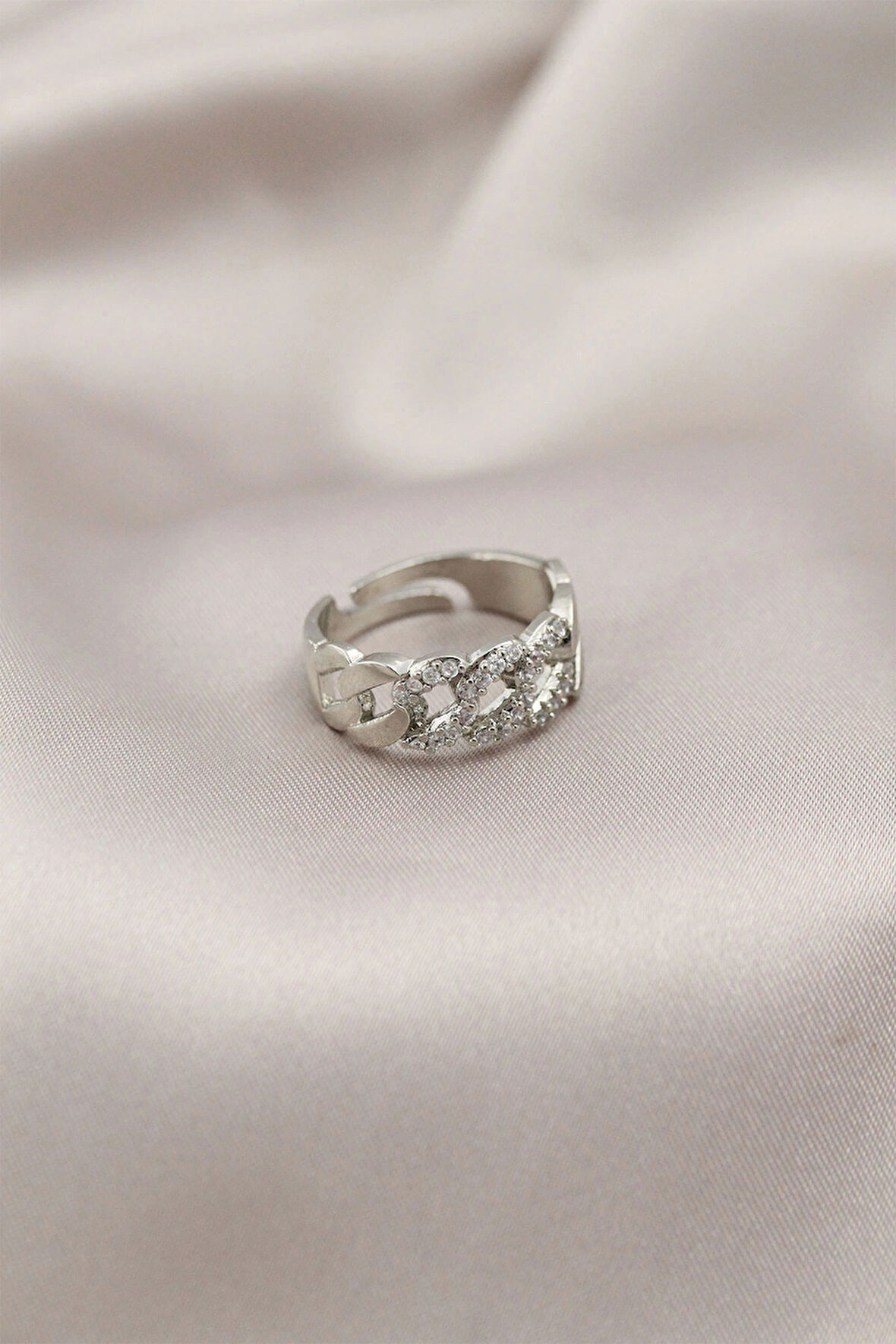 Dodes Dodes Gümüş Renk Metal Zincir Model Taşlı Kadın Yüzük TG27BYK2200