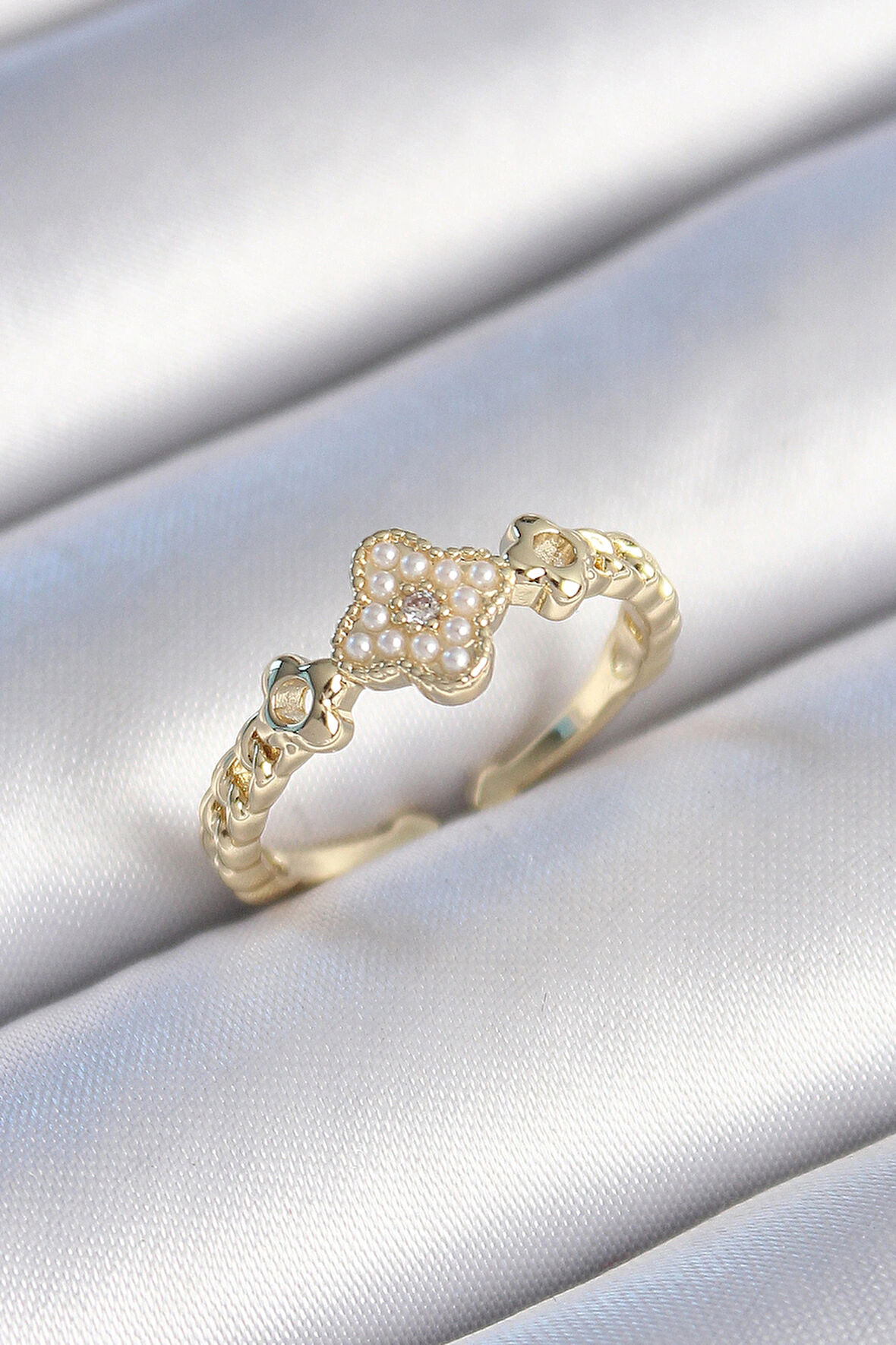 Dodes Dodes Pirinç Gold Renk İncili Yonca Model Zirkon Taş Detay Kadın Yüzük TG27BYK3438