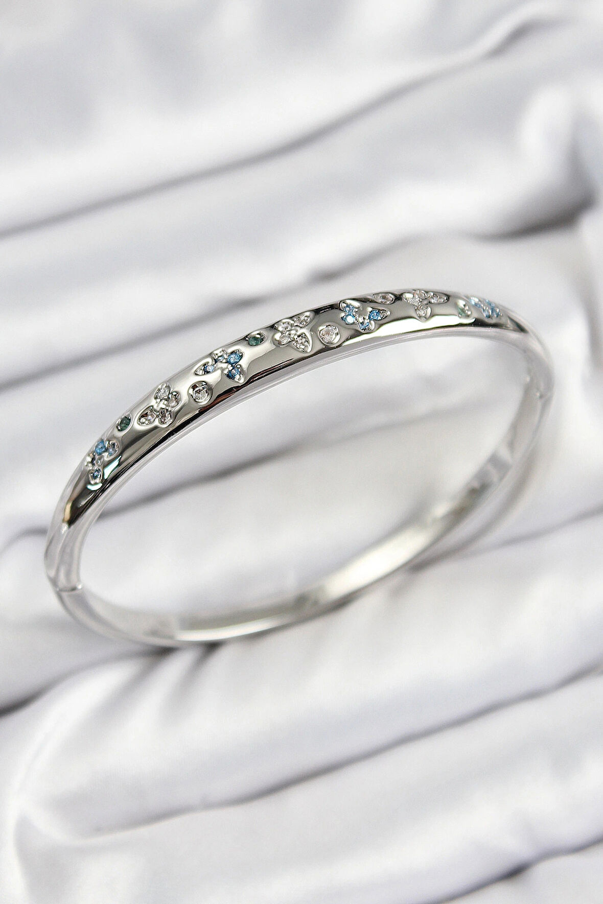 Dodes Dodes Pirinç Zirkon Taşlı Kelebek Model Gümüş Renk Kadın Kelepçe TG27BB7569