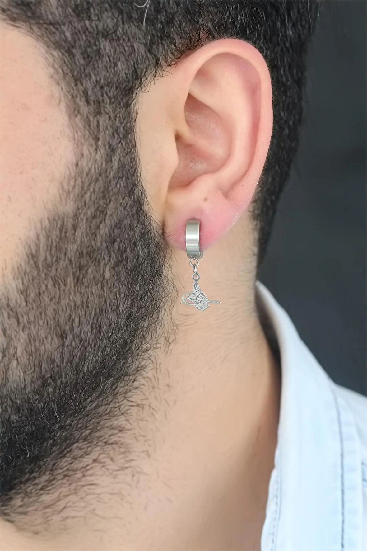 Dodes Dodes Silver Renk Kaplama Osmanlı Tuğra Figürlü Kıstırmalı Çelik Erkek Küpe TG27EKP117