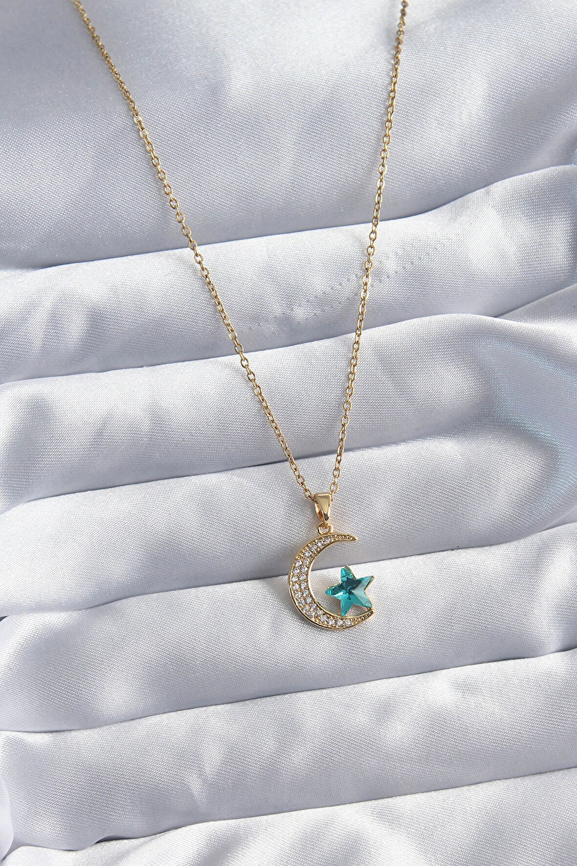 Dodes Dodes 316L Çelik Gold Renk Zincir Zirkon Taş Detay Hilal Yıldızı Figür Kadın Kolye TG27BKO8029