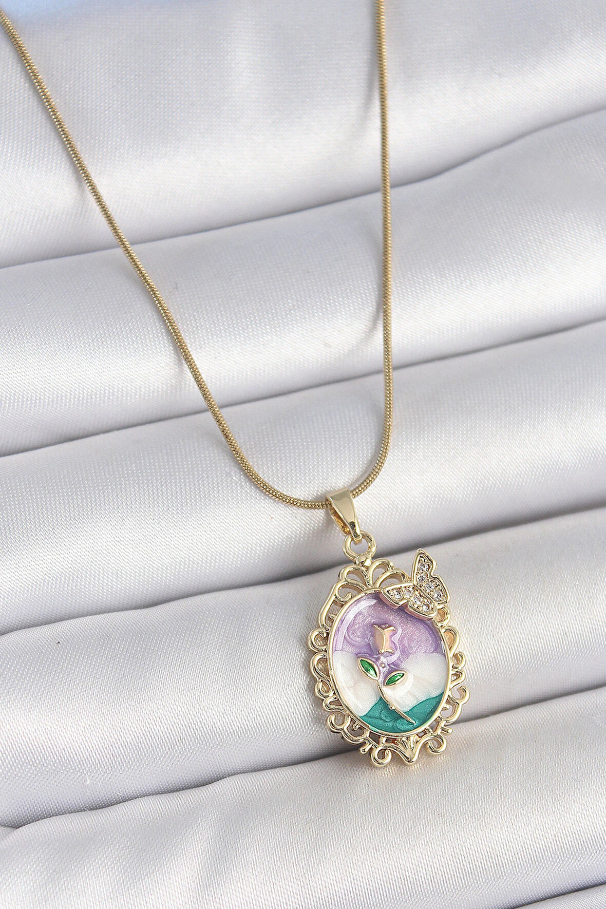 Dodes Dodes 316L Çelik Gold Renk Zincir Mix Renk Mineli Çiçek İşlemeli Zirkon Taş Detaylı Portre Model Kadın Kolye TG27BKO10184