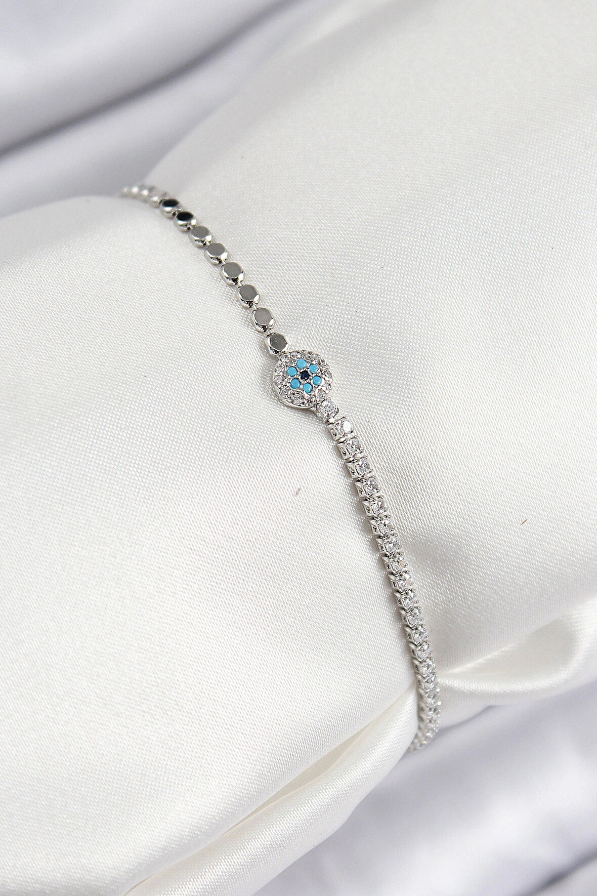 Dodes Dodes Pirinç Zirkon Taşlı Nazar Model Ezme Zincir Gümüş Renk Kadın Bileklik TG27BB7584