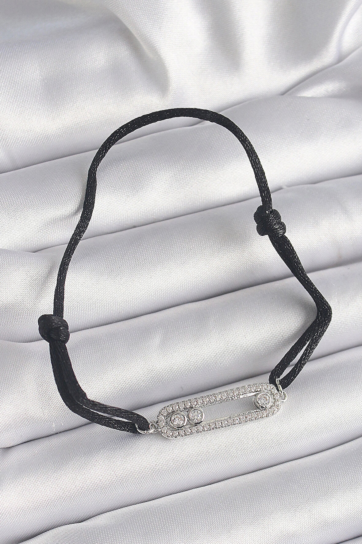Dodes Dodes Siyah Renk İpli Asansör Zirkon Taşlı Gümüş Messika Model Kadın Bileklik TG27BB6580